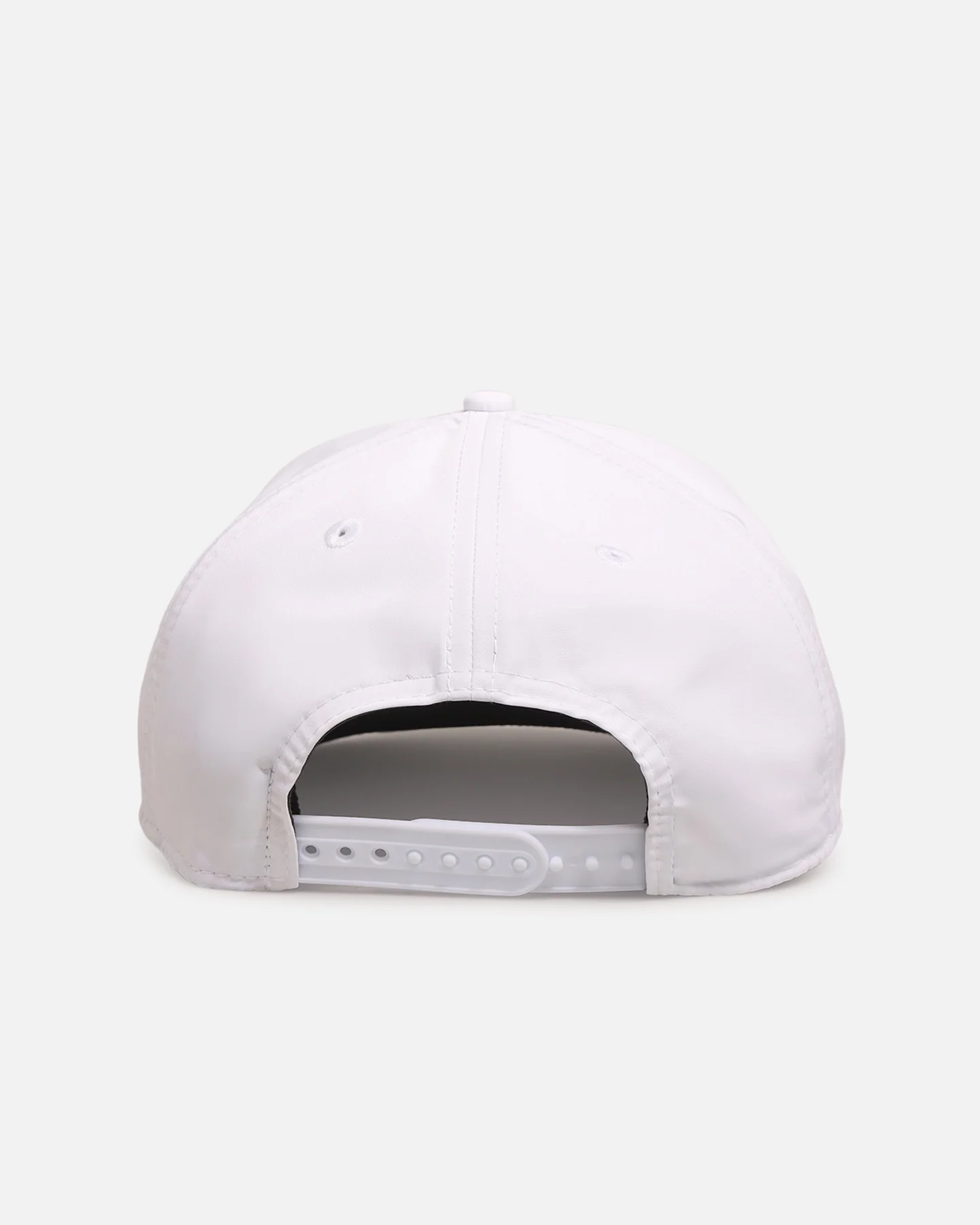 New Era Crushers Gold Club 'Liv Golf' 9SEVENTY Stretch Snapback White - Image 2