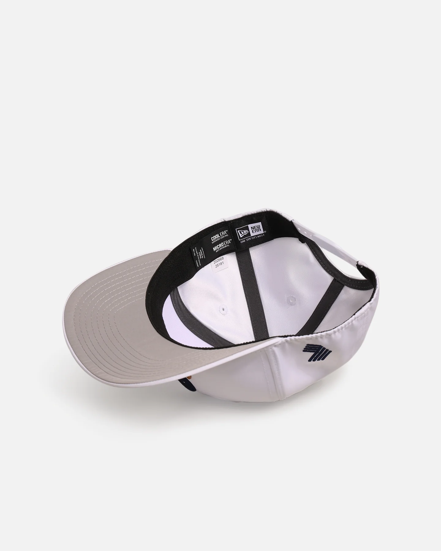 New Era Crushers Gold Club 'Liv Golf' 9SEVENTY Stretch Snapback White - Image 6