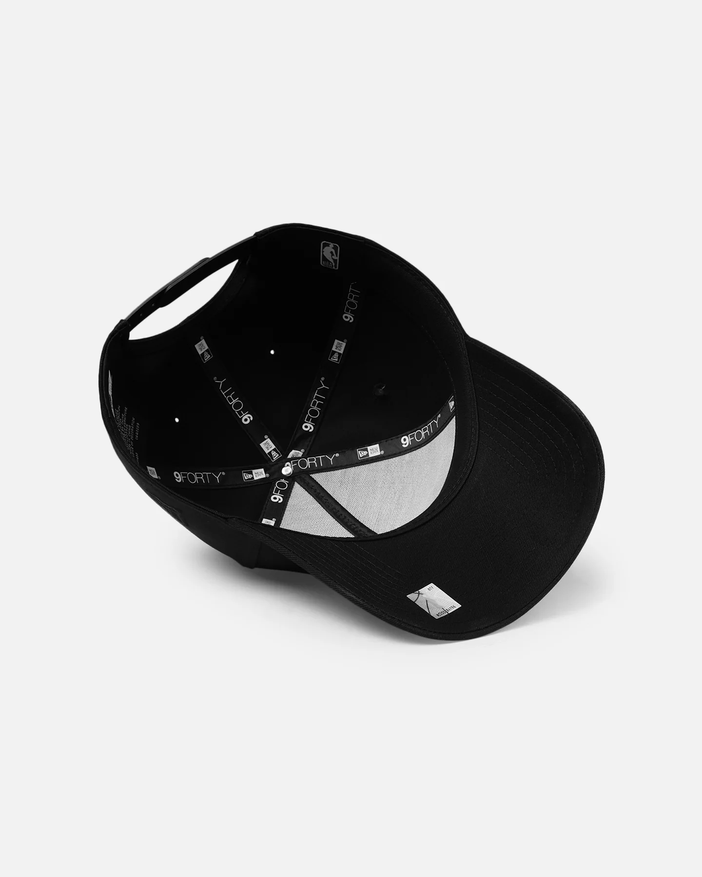 New Era Dallas Mavericks 'NBA Black On Black' 9FORTY A-Frame Snapback Black - Image 6