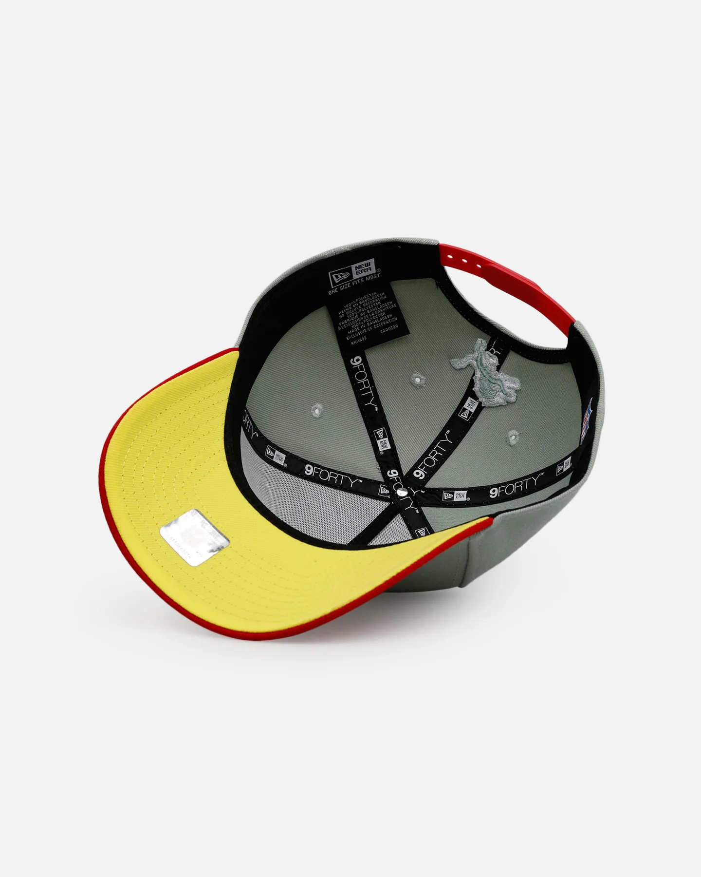 New Era Detroit Lions 'All I Want For Christmas' 9FORTY A-Frame Snapback Green/Red - Image 6