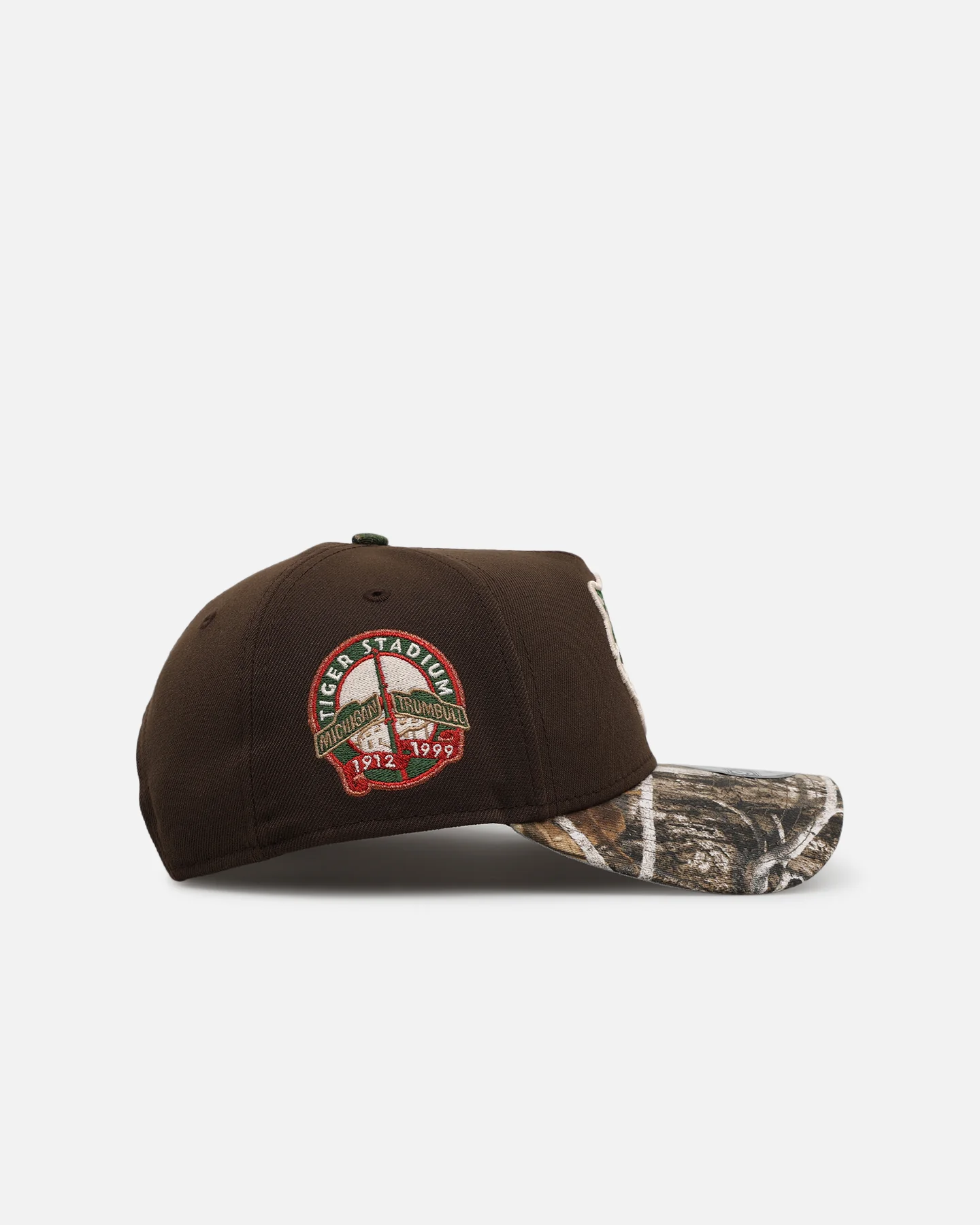 New Era Detroit Tigers 'Great Outdoors' 9FORTY A-Frame Snapback Brown/Camo - Image 3