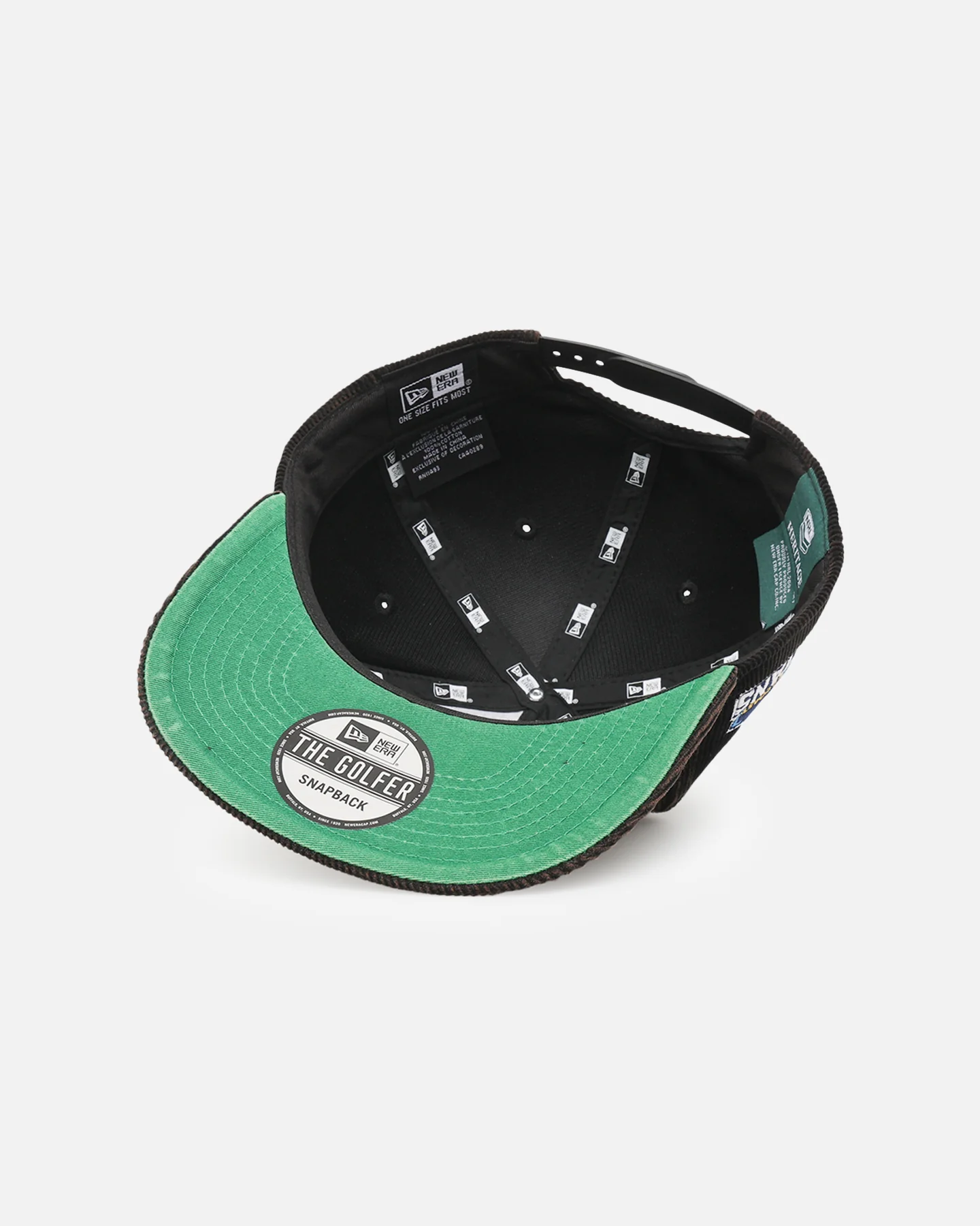 New Era Gold Coast Titans 'NRL Golfer Washed Black' Pre-Curved Corduroy Golfer Snapback Washed Black - Image 6