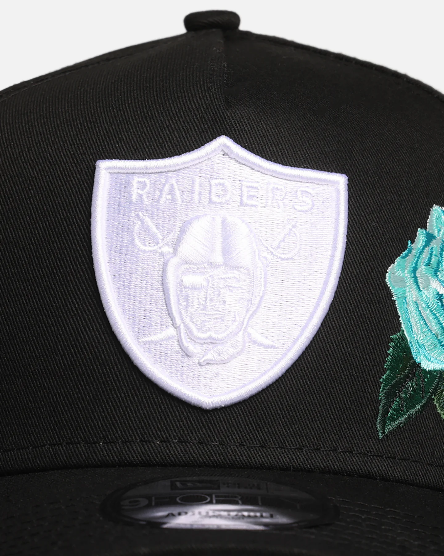 New Era Las Vegas Raiders 'Aqua Rose Embroidery' 9FORTY A-Frame Snapback Black/Aqua - Image 5