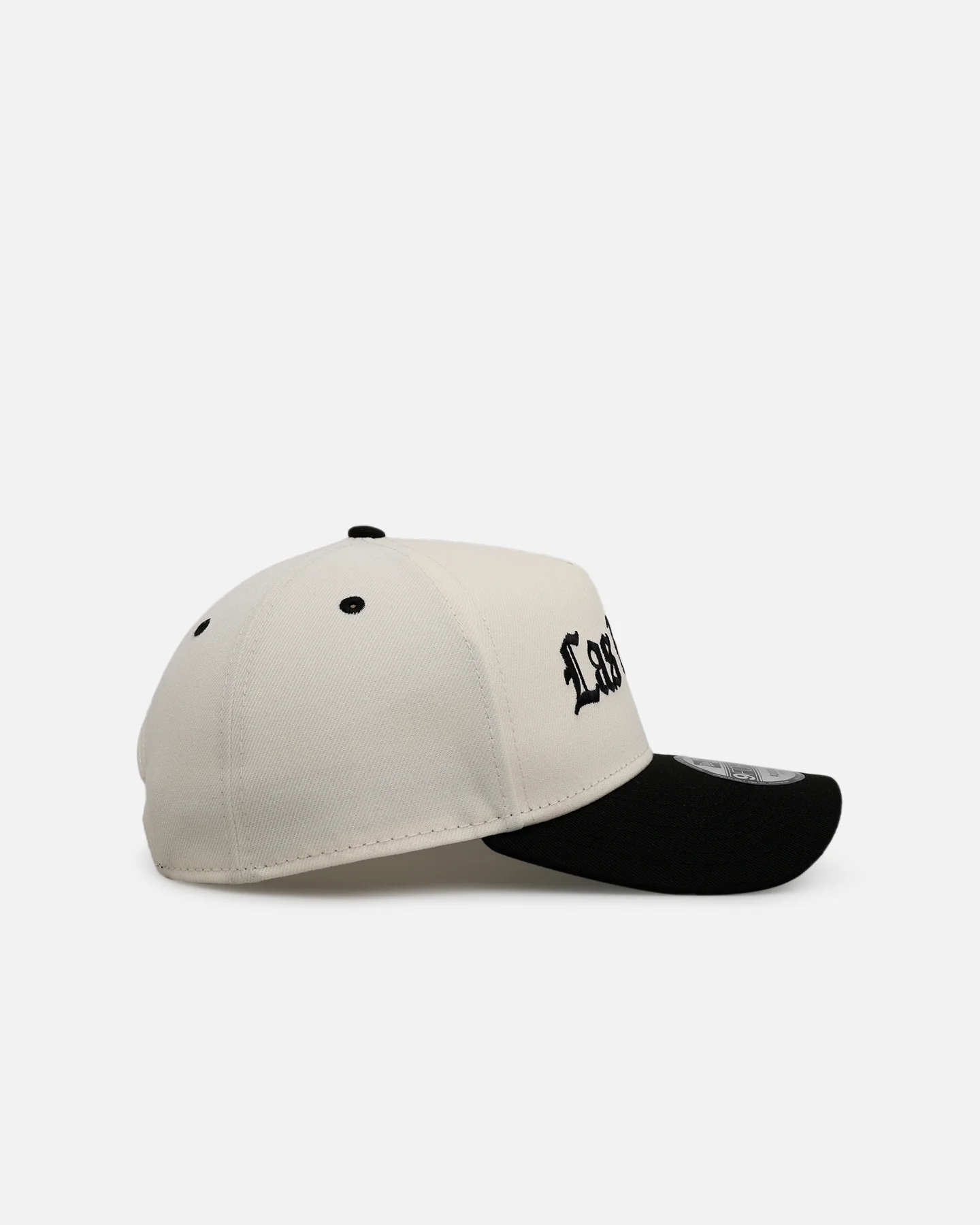 New Era Las Vegas Raiders 'City Pack' 9FORTY A-Frame Snapback Chrome/Black - Image 3