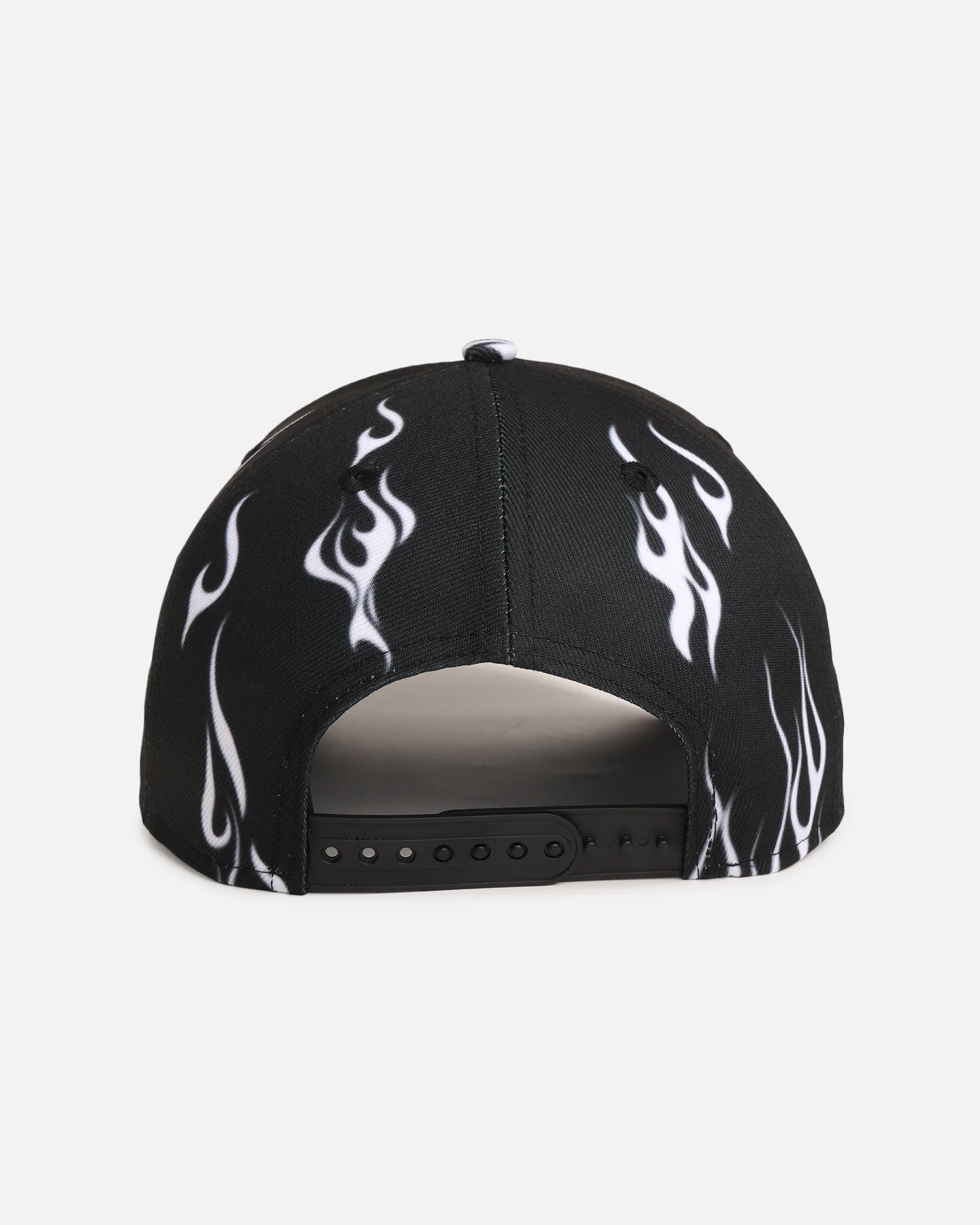 New Era Las Vegas Raiders 'Crown Flames' 9OFRTY A-Frame Snapback Black/White - Image 2
