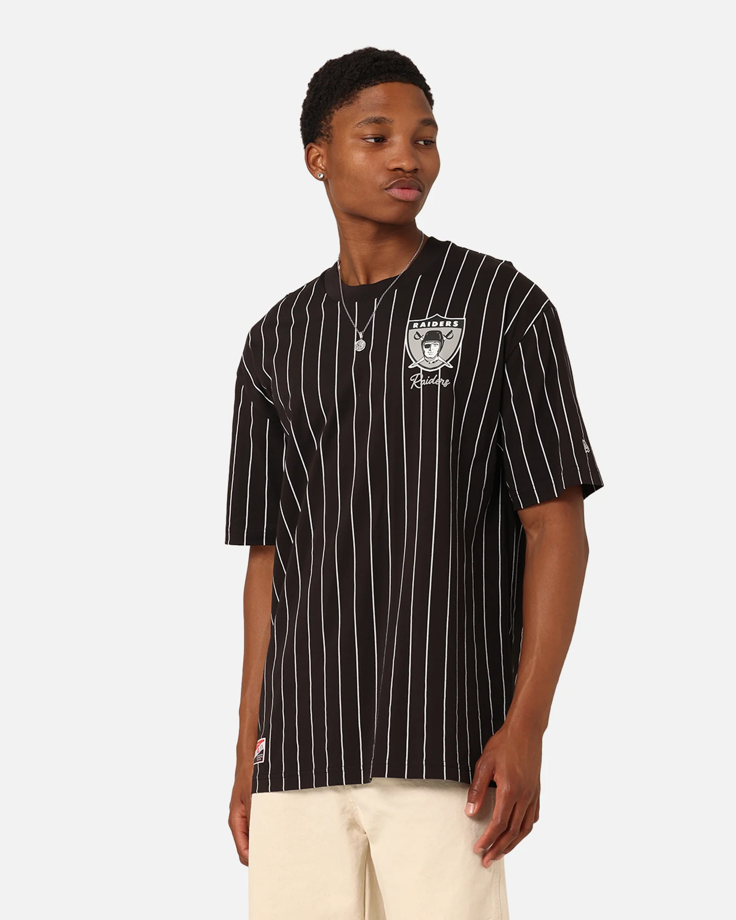 New Era Las Vegas Raiders Pinstripe Champions T-Shirt Black - Image 2