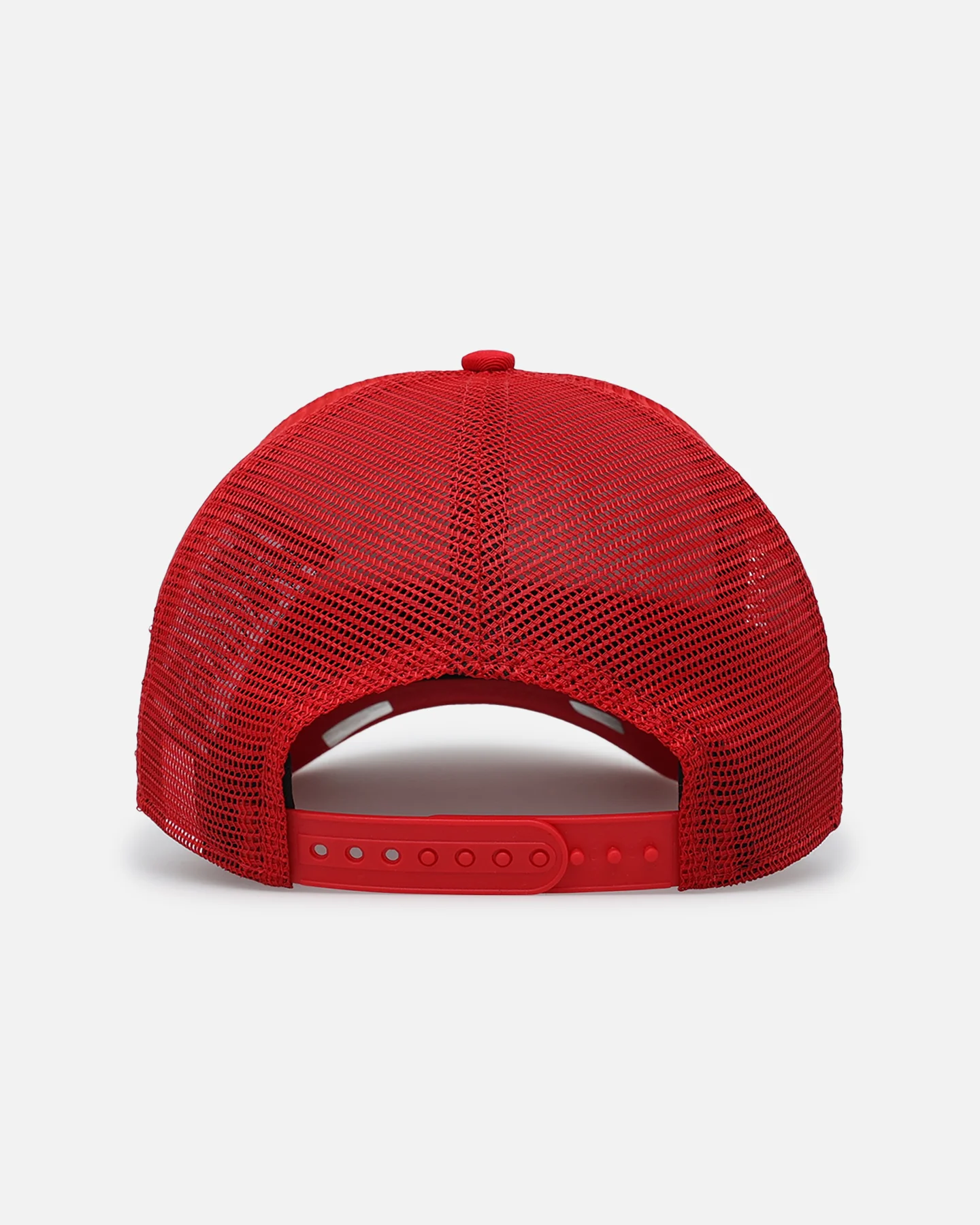 New Era Las Vegas Raiders 'Podium Pack' Pre-Curved Golfer Trucker Snapback Scarlett/Metallic - Image 3
