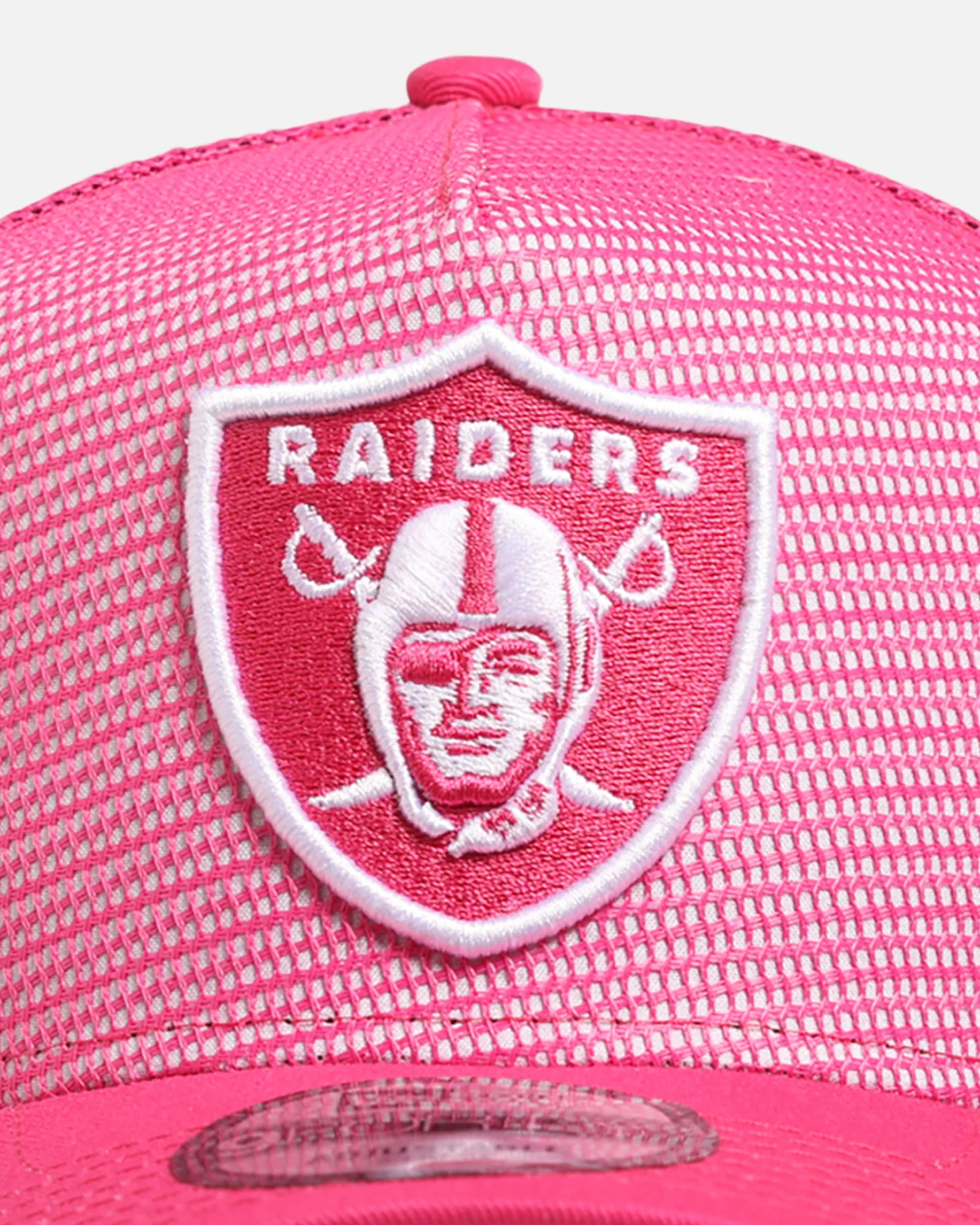 New Era Las Vegas Raiders 'Polychromatic Mesh' 9FORTY A-Frame Snapback Pink - Image 5