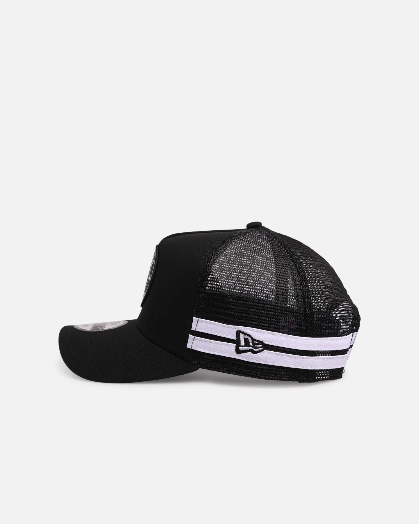 New Era Las Vegas Raiders 'Stripe' 9FORTY A-Frame Trucker Snapback Black/White - Image 4