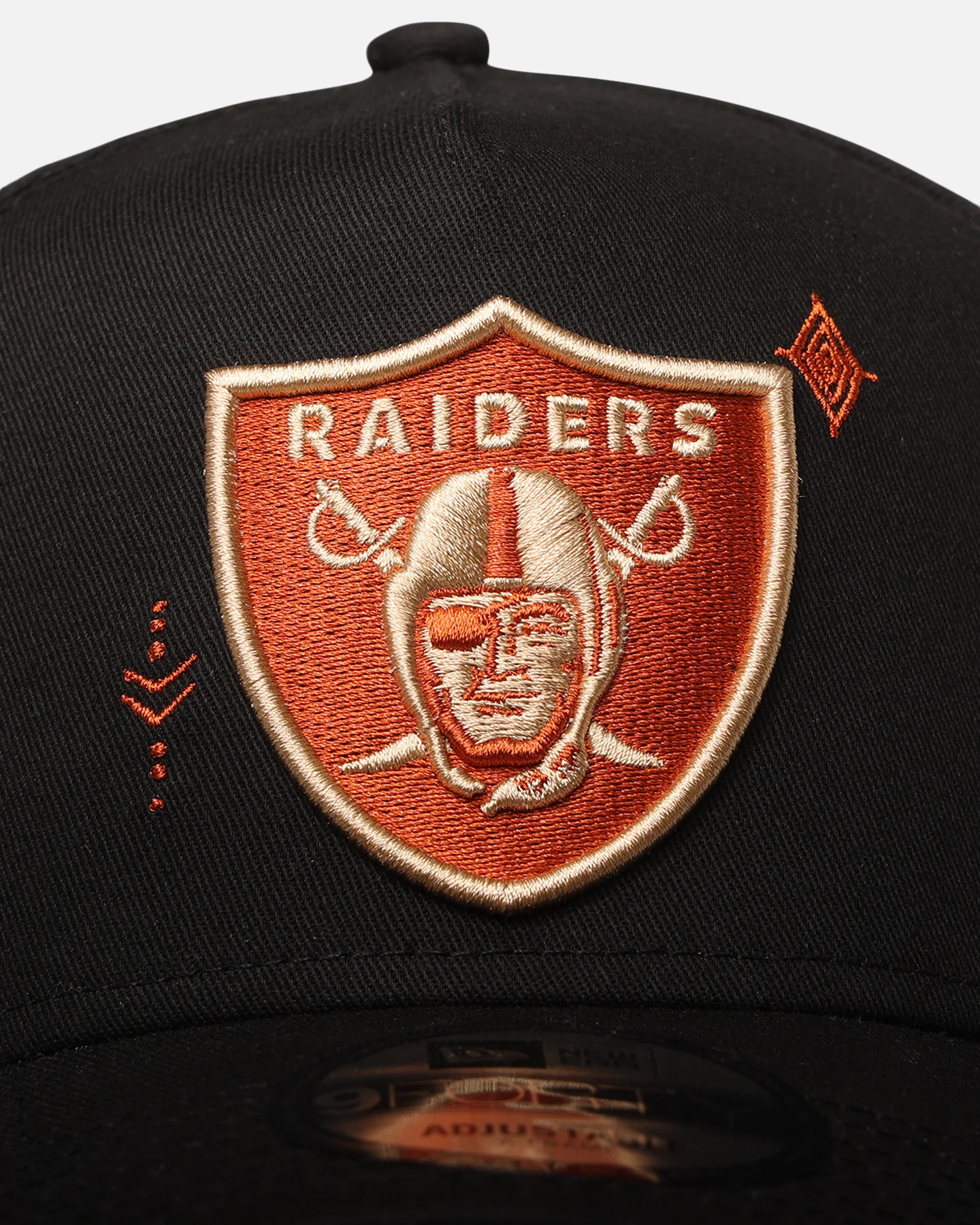 New Era Las Vegas Raiders 'Sunset Trails 2.0' 9FORTY A-Frame Snapback Black - Image 5