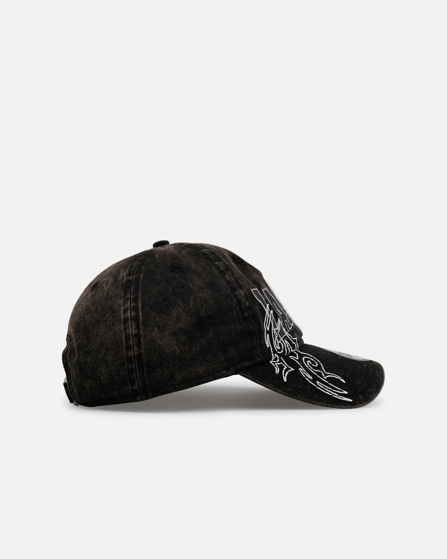 New Era Las Vegas Raiders 'Tribal' Classic Casual Strapback Washed Black - Image 3