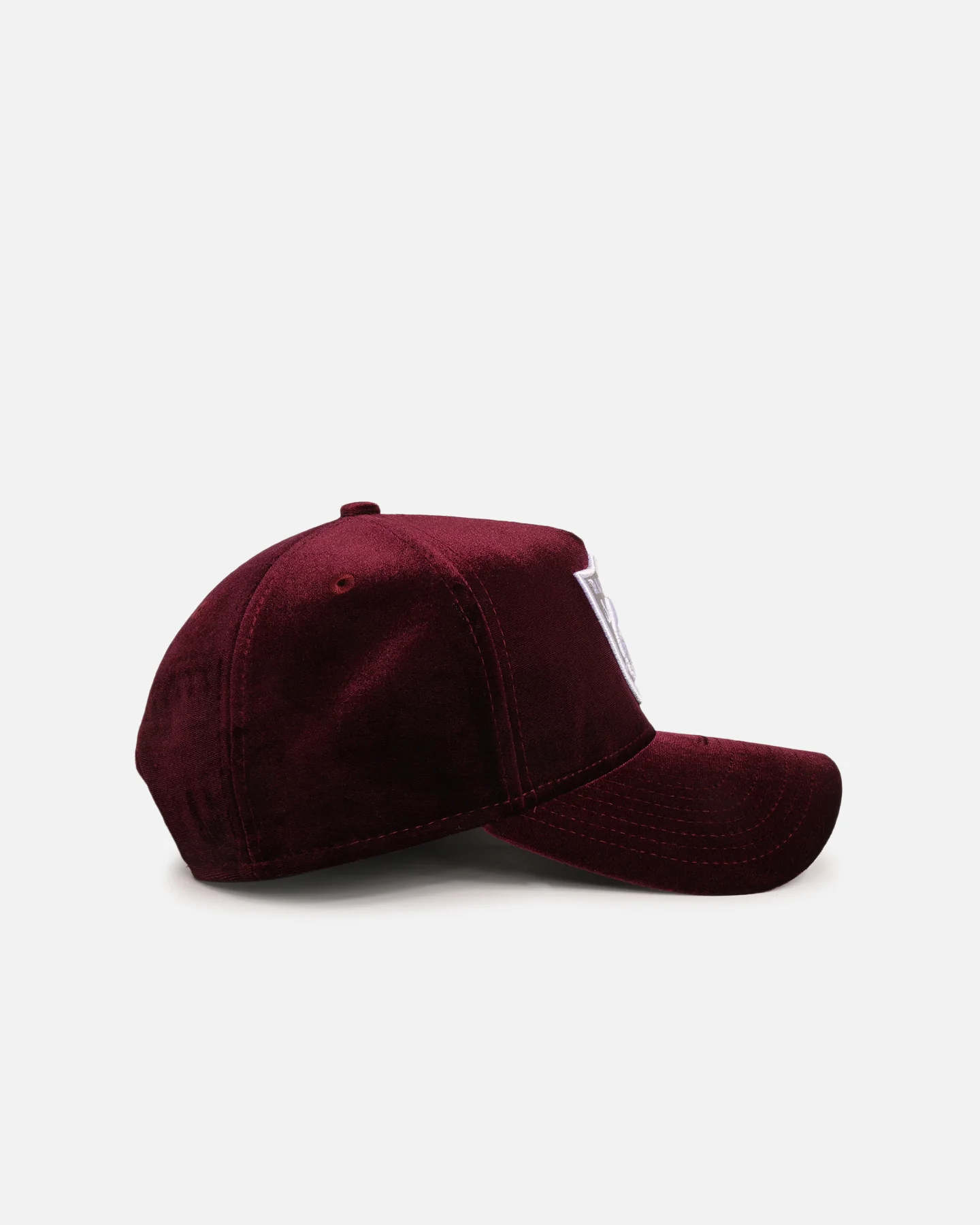 New Era Las Vegas Raiders 'Velvet Dreams' 9FORTY A-Frame Snapback Maroon/Grey - Image 4