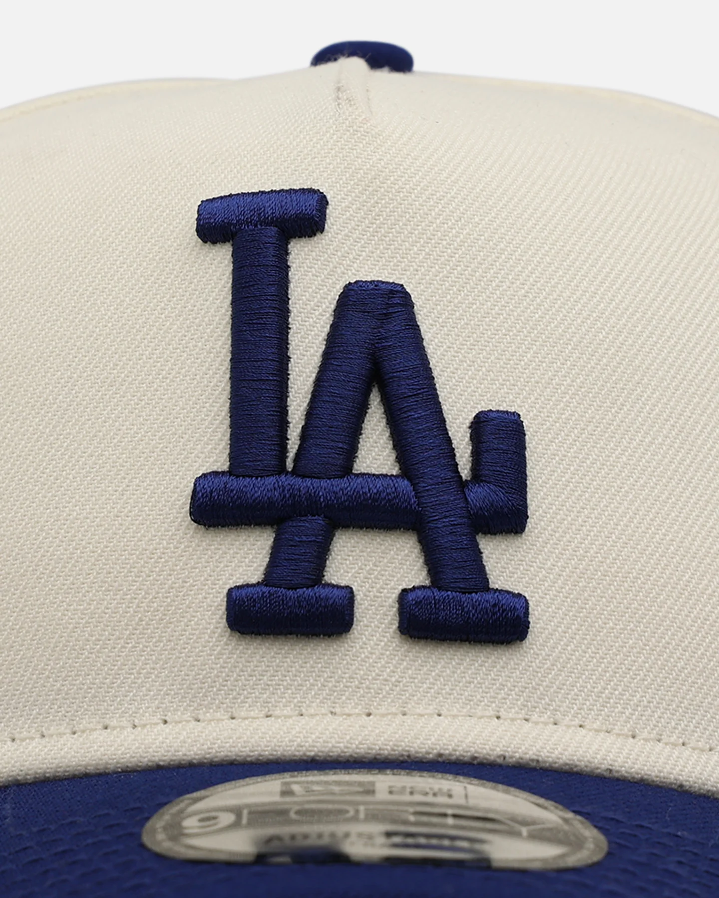 New Era Los Angeles Dodgers '24 Champs' 9FORTY A-Frame Snapback Chrome - Image 5