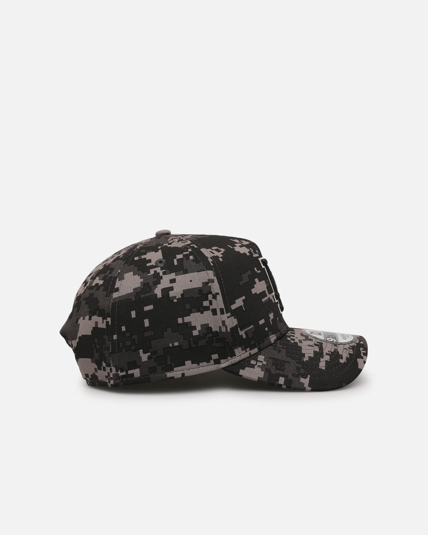 New Era Los Angeles Dodgers 'Black Digi Camo' 9FORTY A-Frame Snapback Black/Grey - Image 3