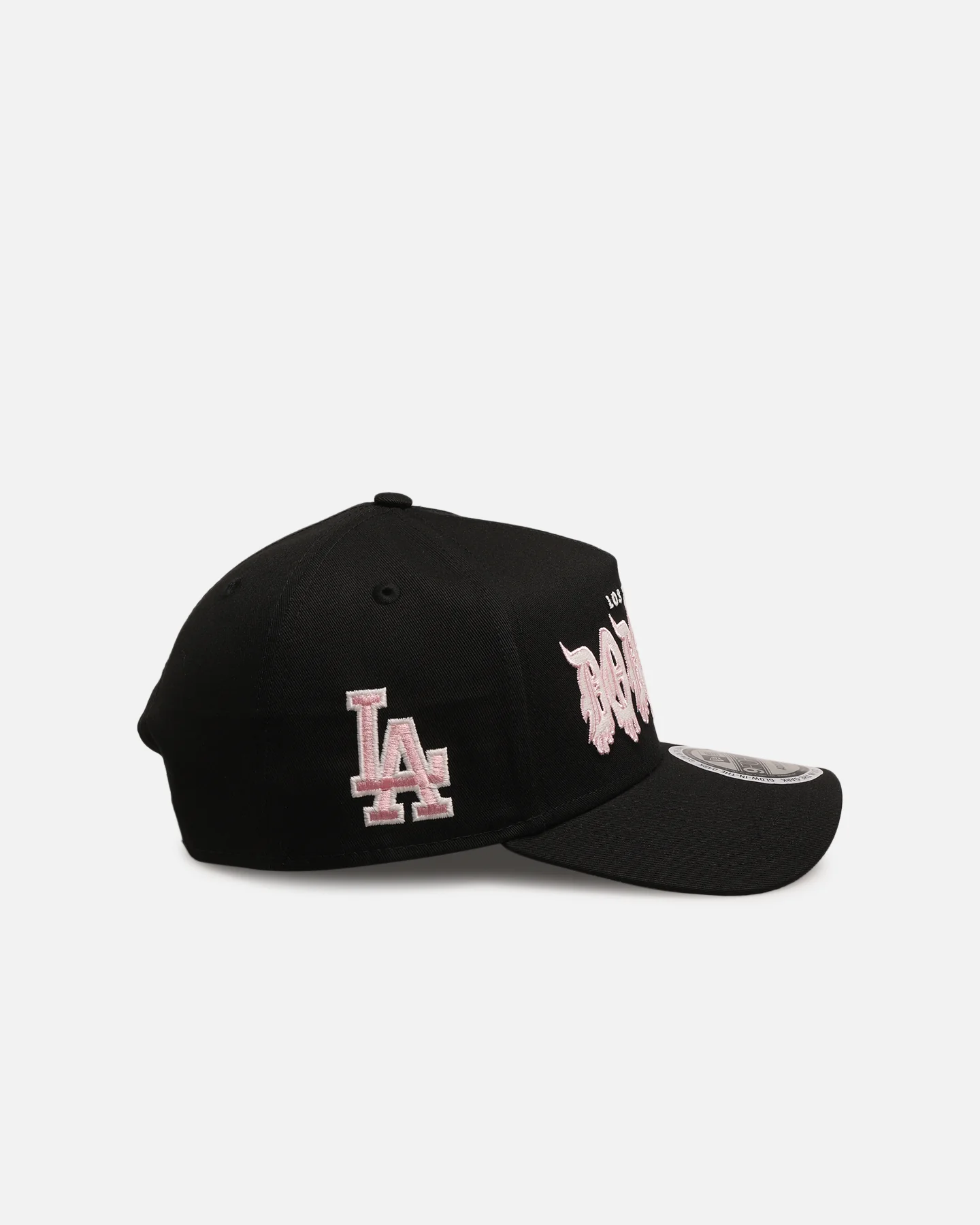 New Era Los Angeles Dodgers 'Drip Glow Script' 9FORTY A-Frame Snapback Black/Pink - Image 3