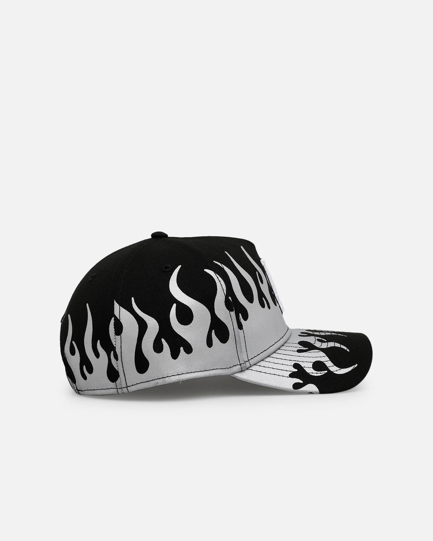 New Era Los Angeles Dodgers 'Metallic Flames' 9FORTY A-Frame Snapback Black/Silver - Image 3