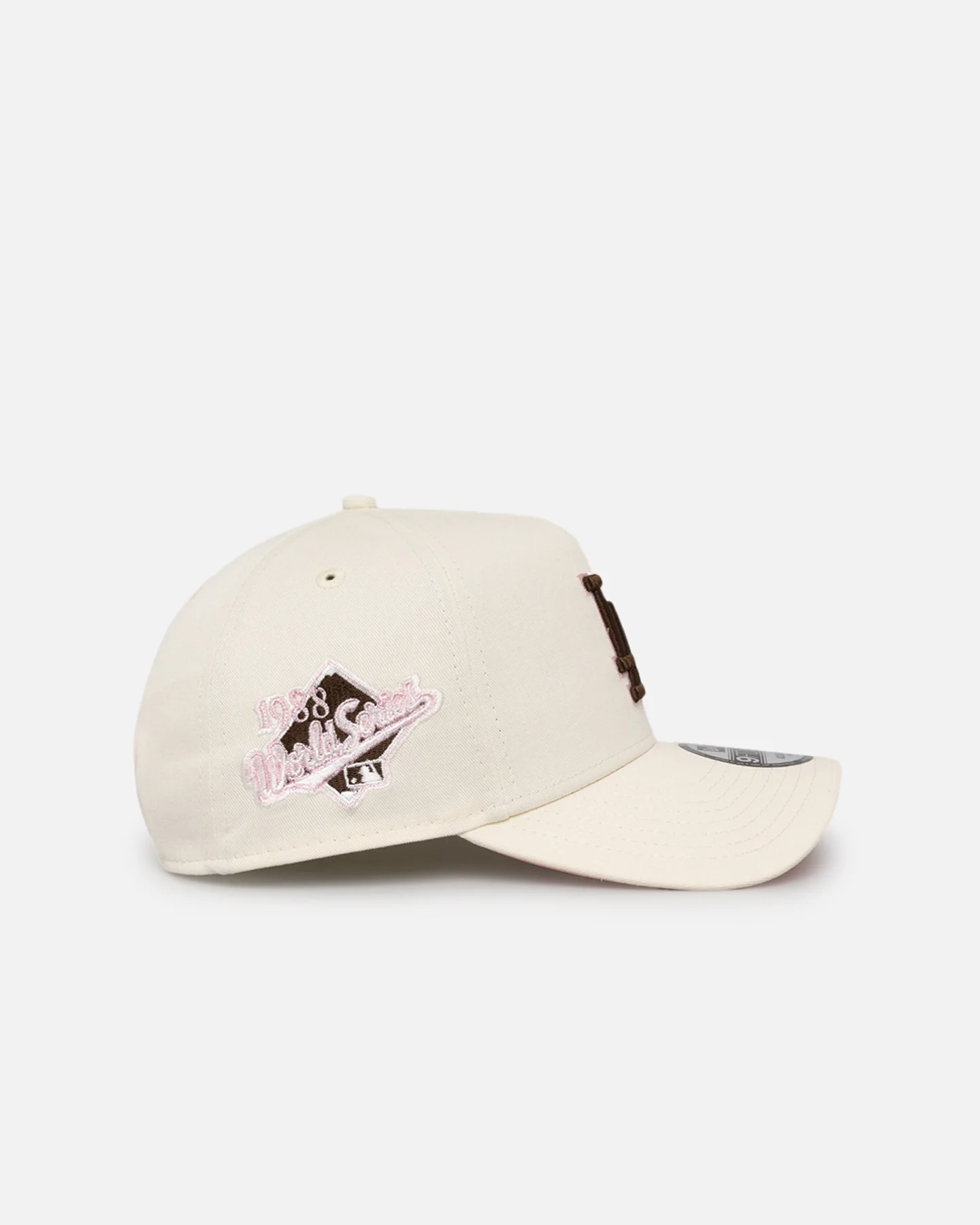 New Era Los Angeles Dodgers 'Neapolitan Chrome' 9FORTY A-Frame Snapback Chrome/Pink Met - Image 3