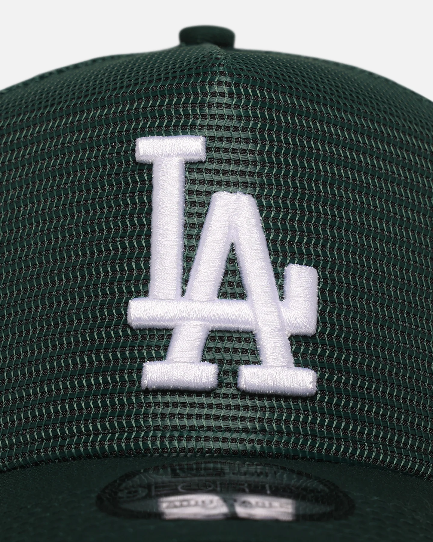 New Era Los Angeles Dodgers 'Polychromatic Mesh' 9FORTY A-Frame Snapback Dark Green/White - Image 5