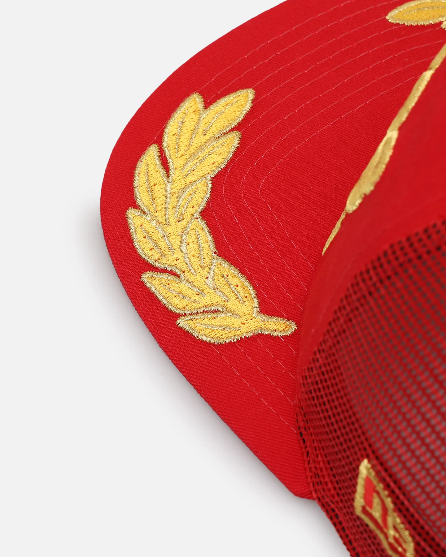 New Era Los Angeles Dodgers 'Podium Collection' Pre-Curved Golfer Trucker Snapback Scarlet/Metallic Gold - Image 2
