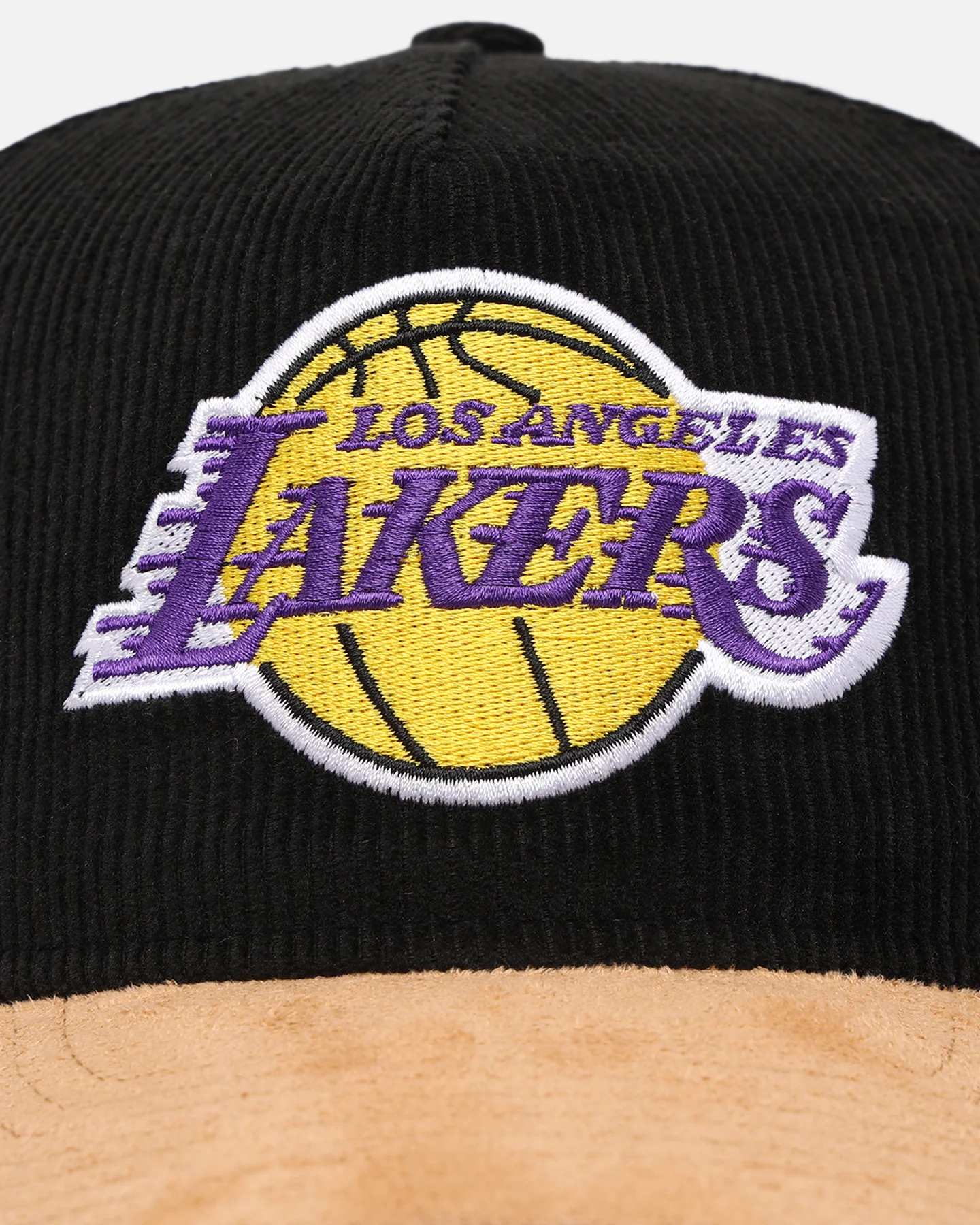 New Era Los Angeles Lakers 'Corduroy Suede' Pre-Curved Golfer Snapback Washed Black - Image 6