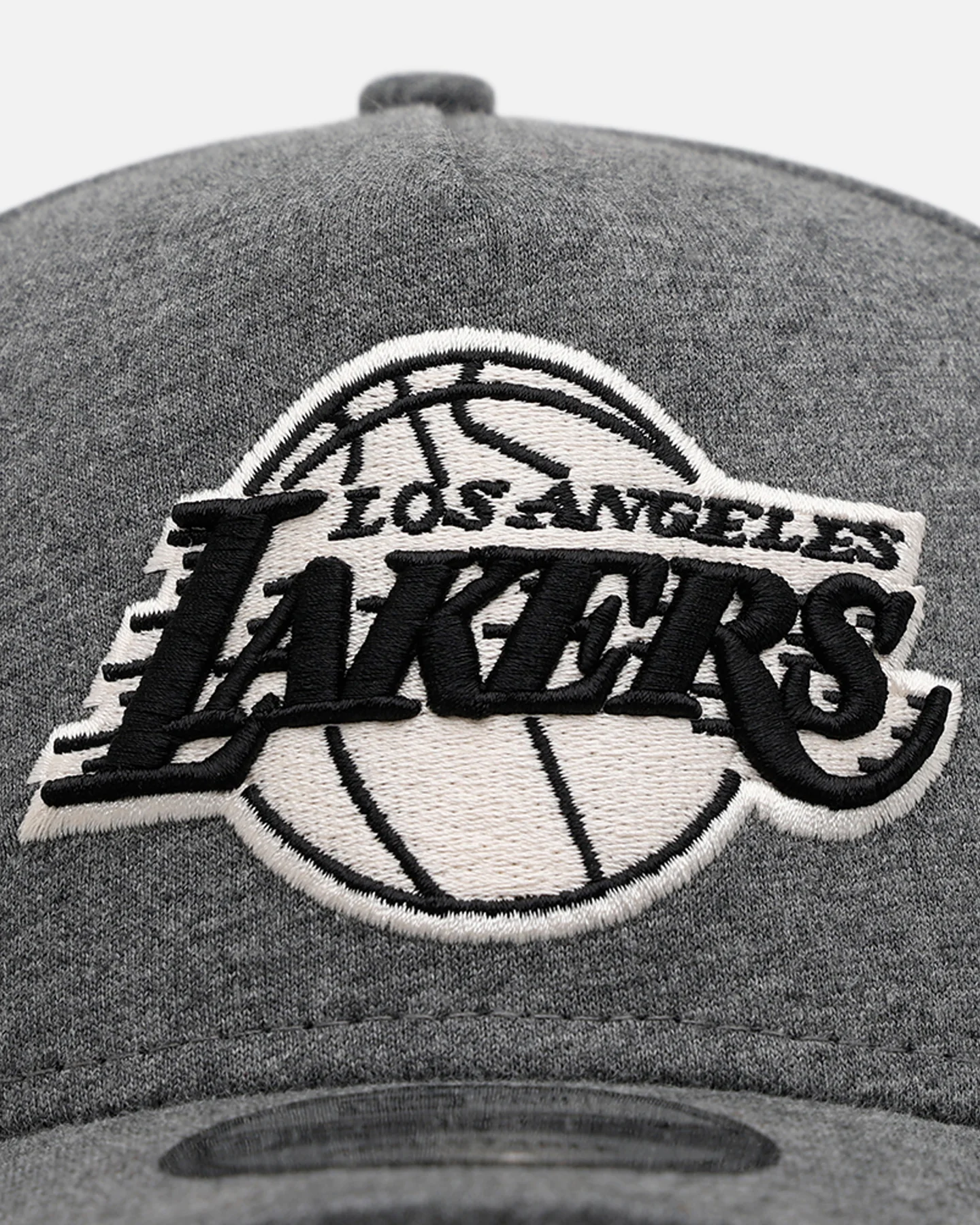 New Era Los Angeles Lakers 'Cozy 2.0' 9FORTY A-Frame Strapback Black - Image 5