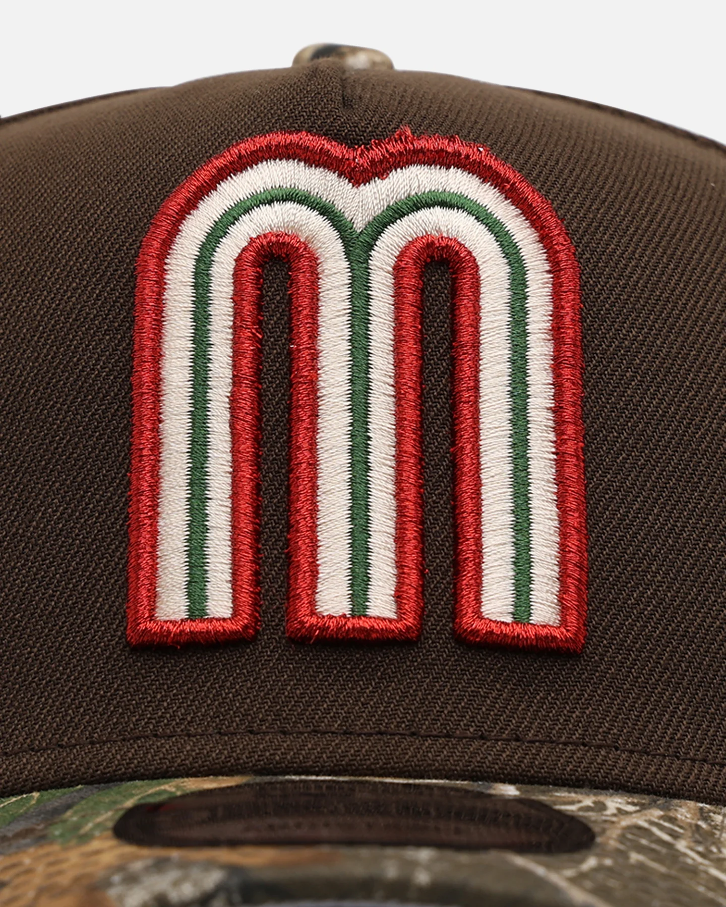 New Era Mexico National Baseball Team 'Great Outdoors' 9FORTY A-Frame Snapback Brown/Camo - Image 4