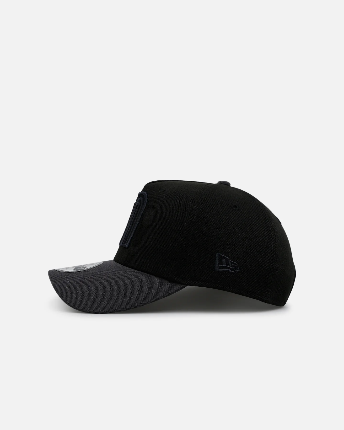 New Era Mexico National Baseball Team 'Stealth' 9FORTY A-Frame Snapback Black/Charcoal - Image 4