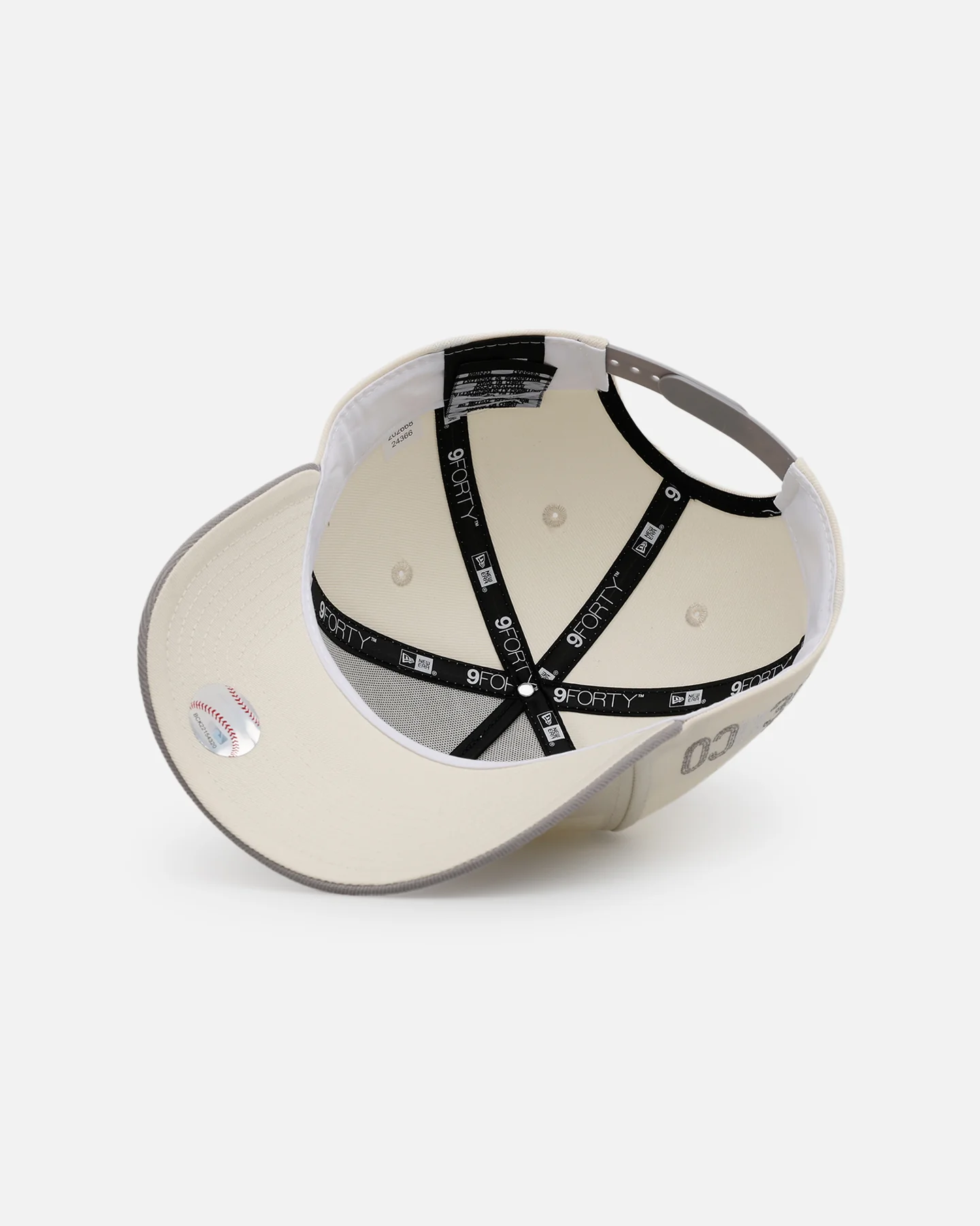 New Era Mexico National Baseball Team 'Too Clean' 9FORTY A-Frame Snapback Chrome - Image 6