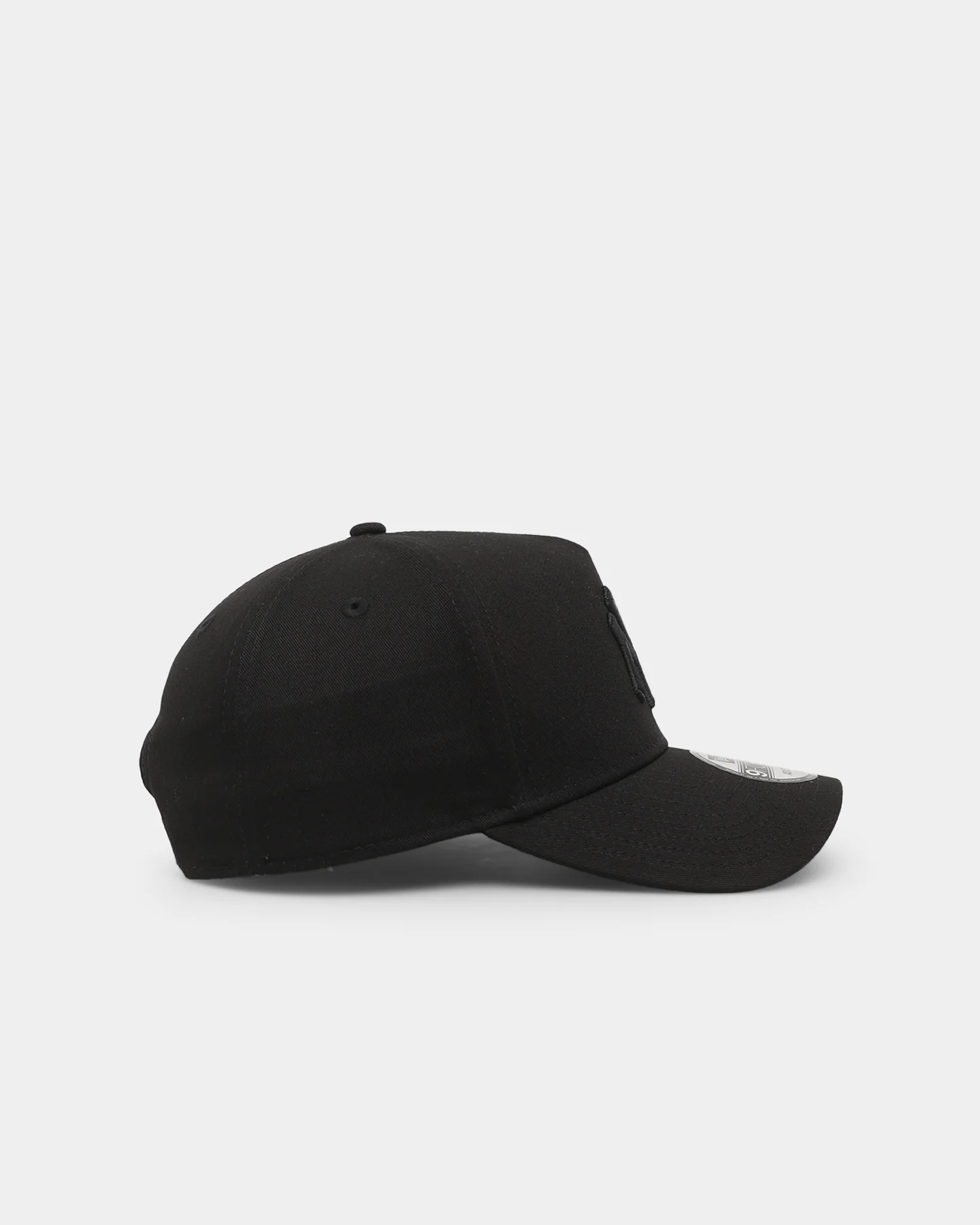 New Era New York Yankees 9FORTY A-Frame Snapback Black/Black - Image 3