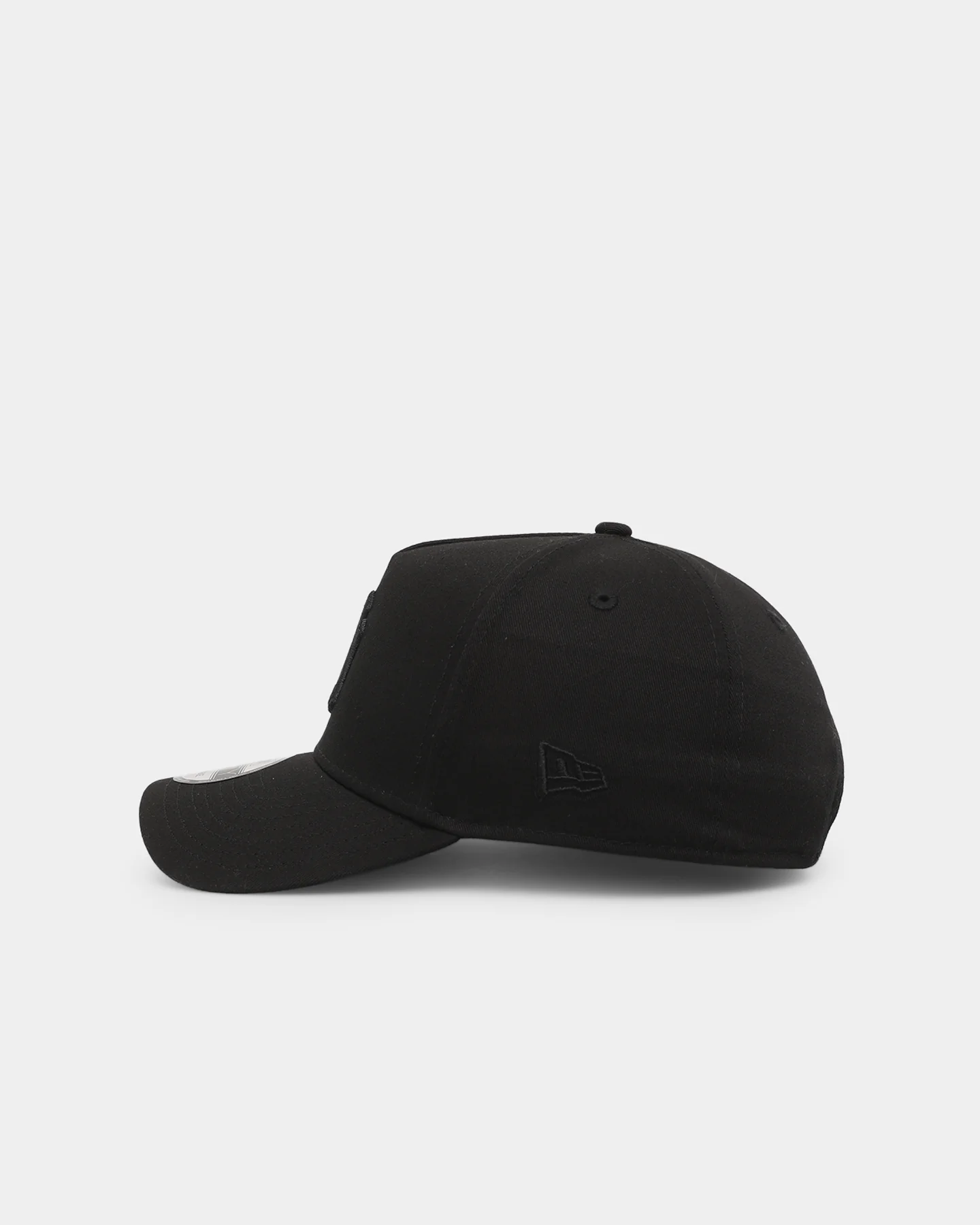 New Era New York Yankees 9FORTY A-Frame Snapback Black/Black - Image 4