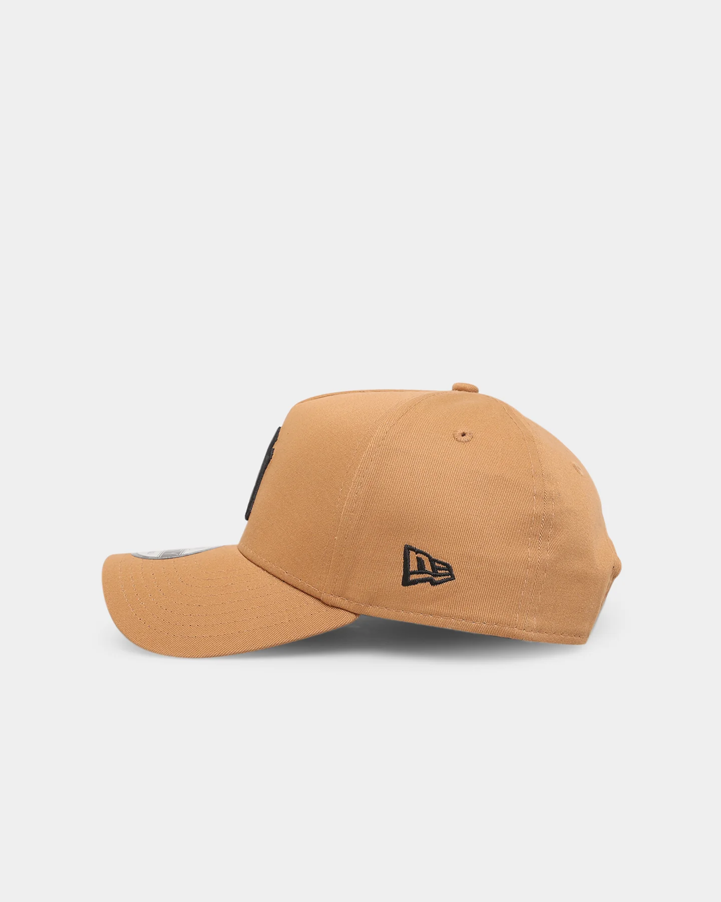 New Era New York Yankees 'Wheat' 9FORTY A-Frame Snapback Wheat - Image 4