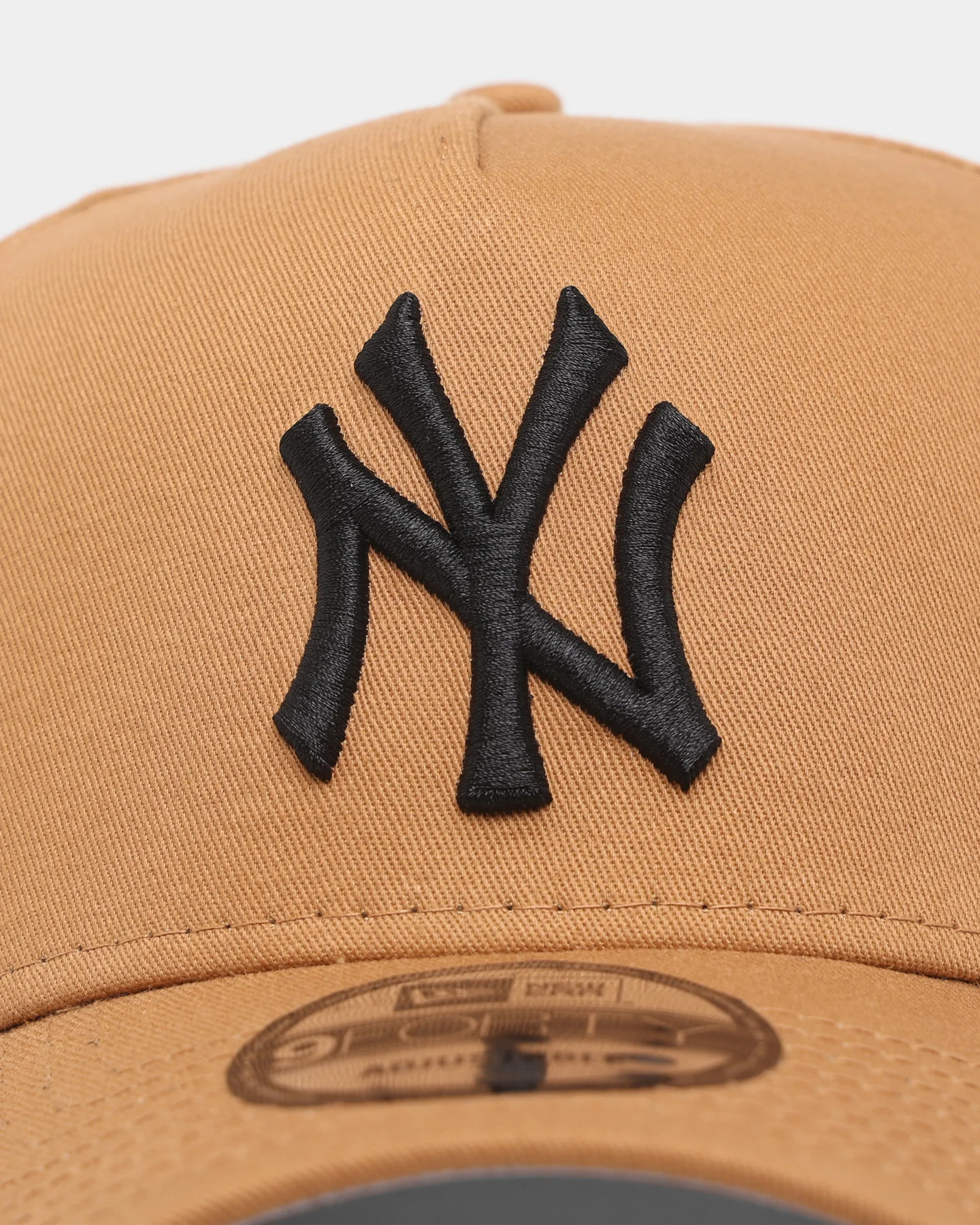 New Era New York Yankees 'Wheat' 9FORTY A-Frame Snapback Wheat - Image 5