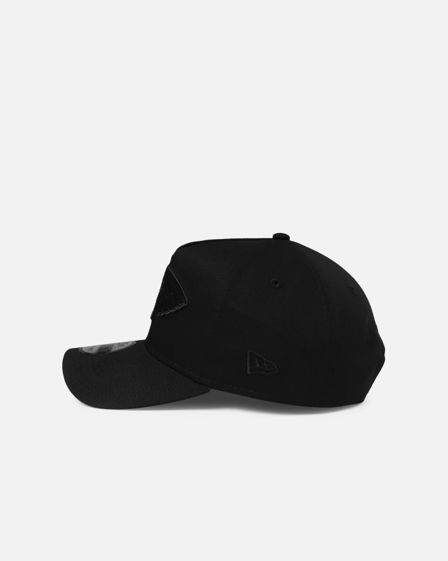 New Era New Orleans Pelicans 'NBA Black On Black' 9FORTY A-Frame Snapback Black - Image 4