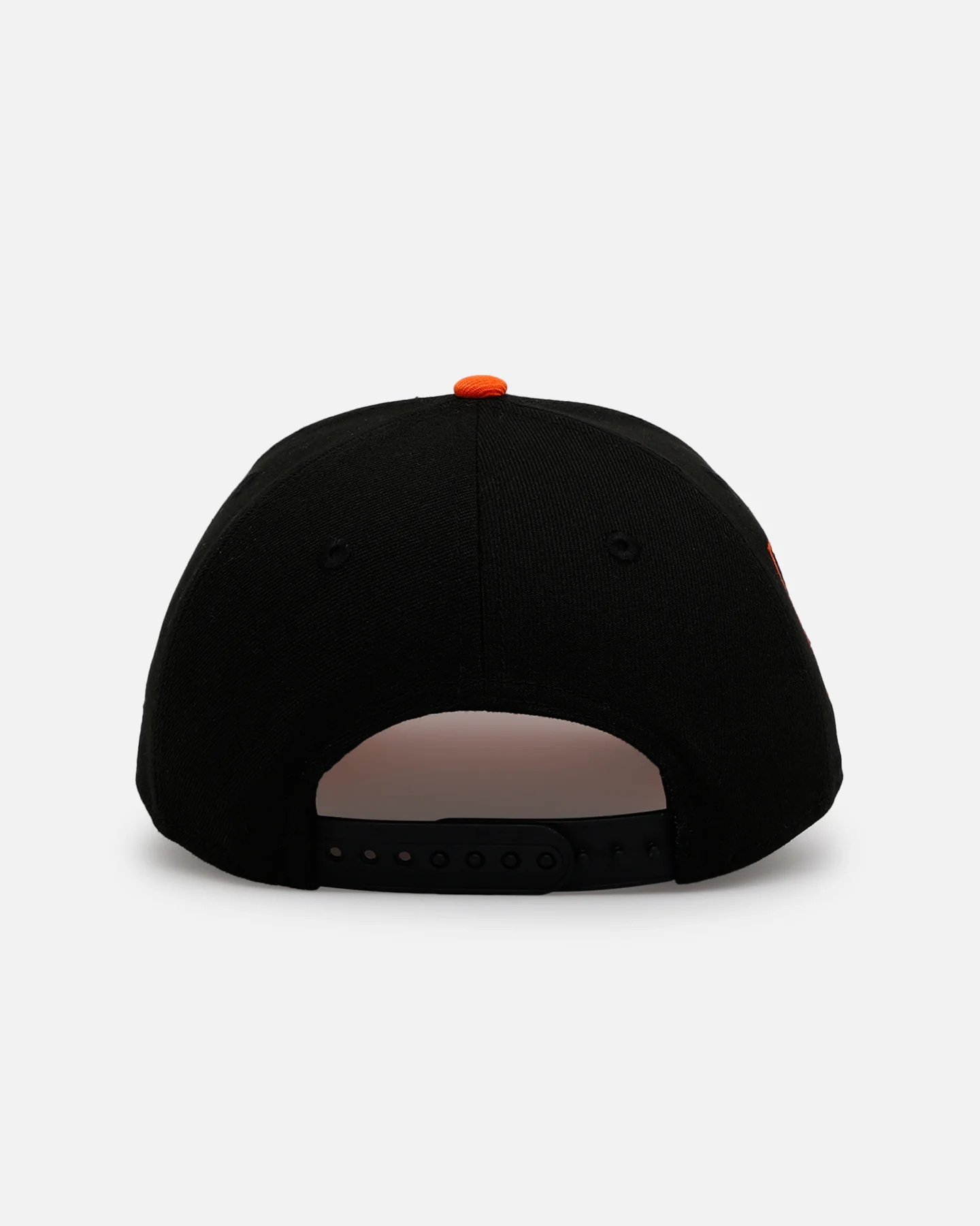 New Era New York Knicks 'Outline' 9FORTY A-Frame Snapback Black - Image 2