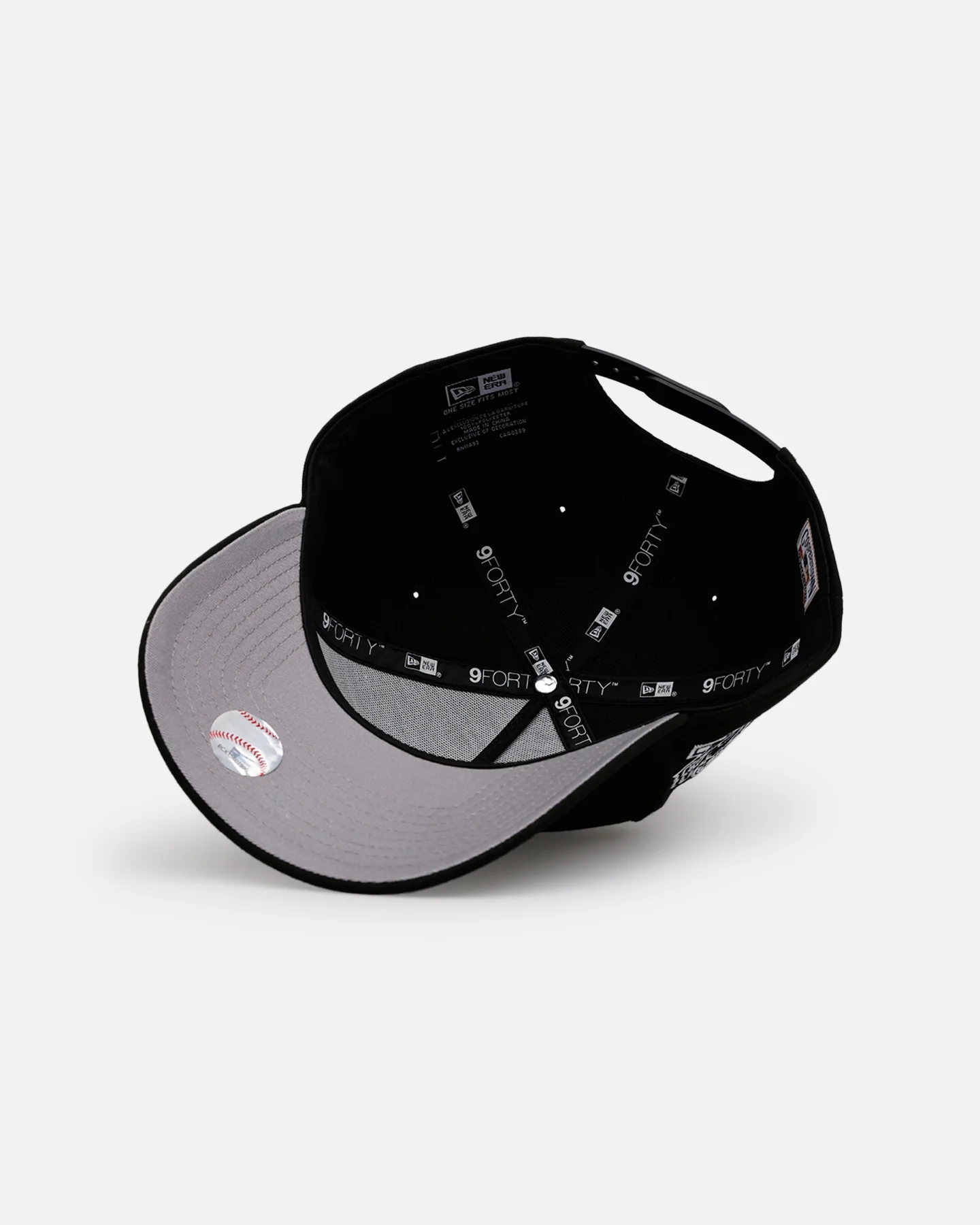 New Era New York Mets 'Black White Upside Down Logo' 9FORTY A-Frame Snapback Black/White - Image 6
