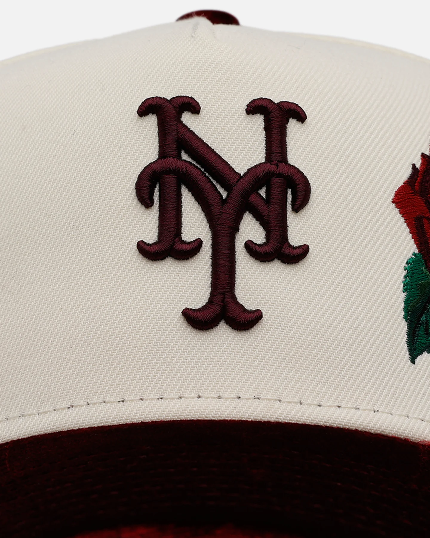 New Era New York Mets 'Velvet Roses' 9FORTY A-Frame Snapback Chrome - Image 6