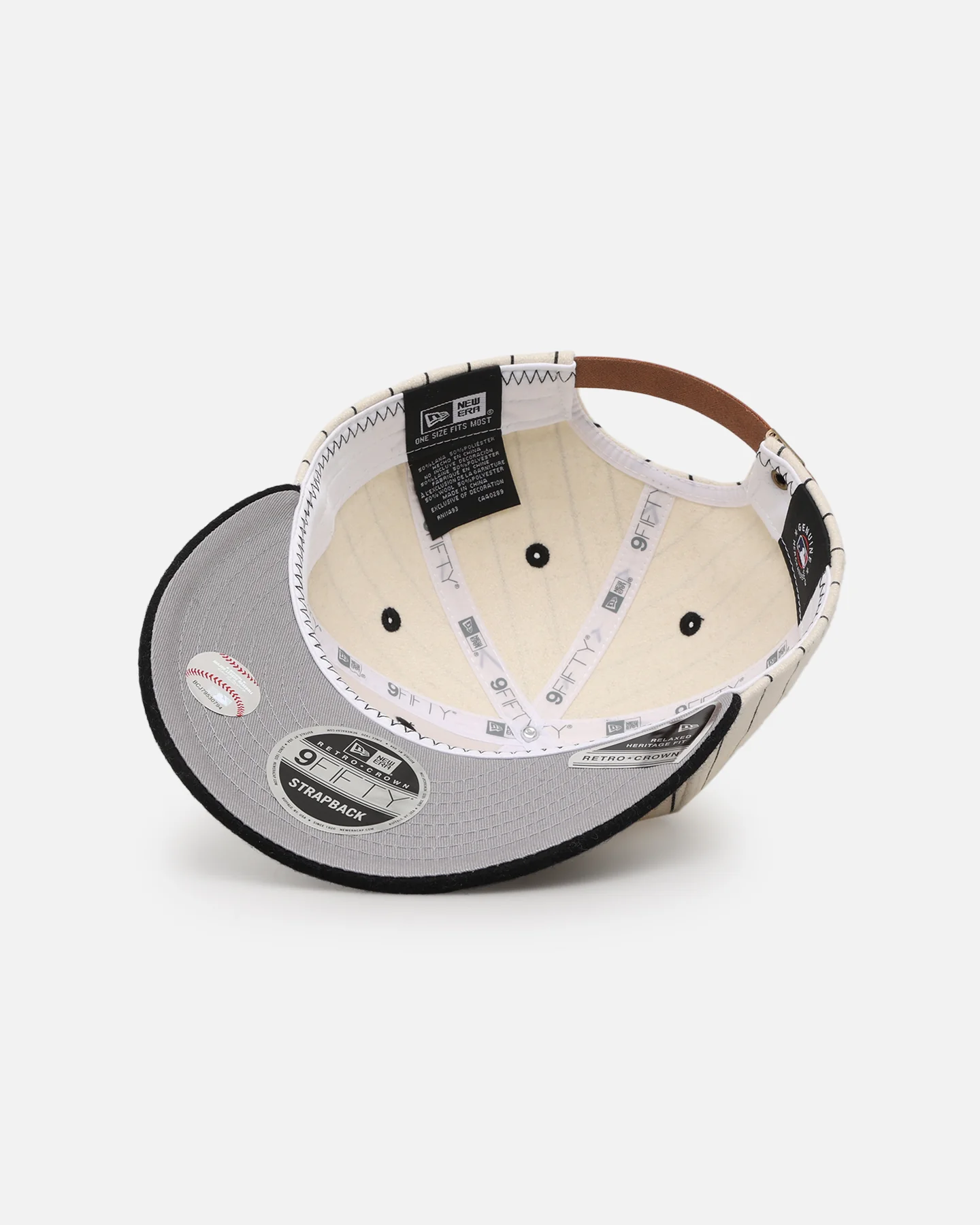 New Era New York Yankees 9FIFTY Retro Crown Strapback Off White/Black - Image 7
