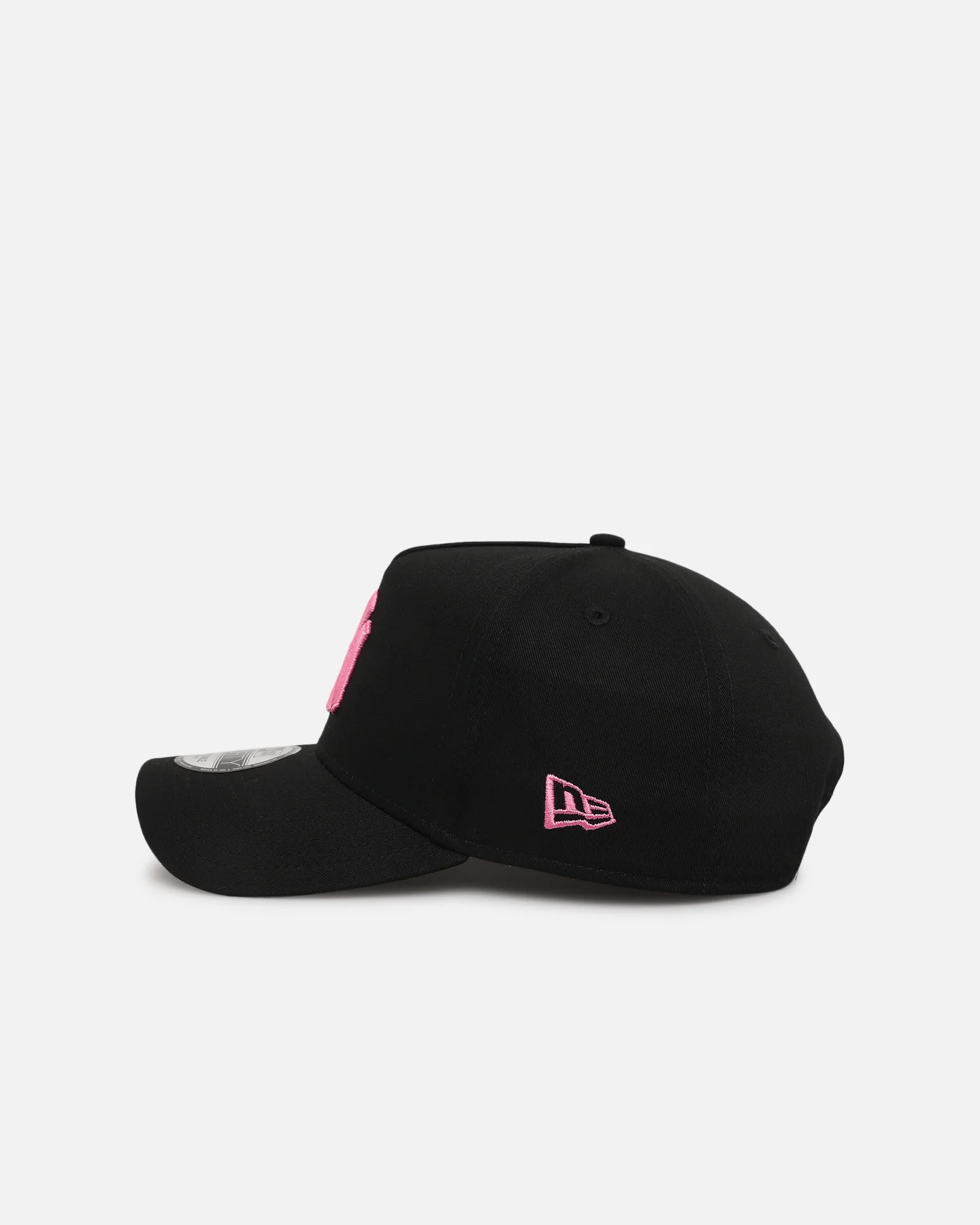 New Era New York Yankees 'Black Pink' 9FORTY A-Frame Snapback Black/Pink - Image 4