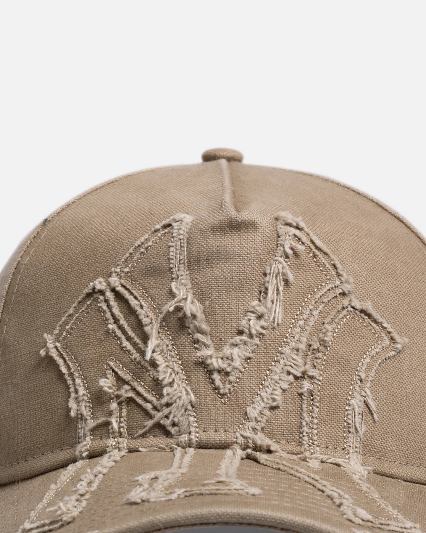 New Era New York Yankees 'Applique Distressed' 9FORTY A-Frame Snapback Beige/Khaki - Image 5