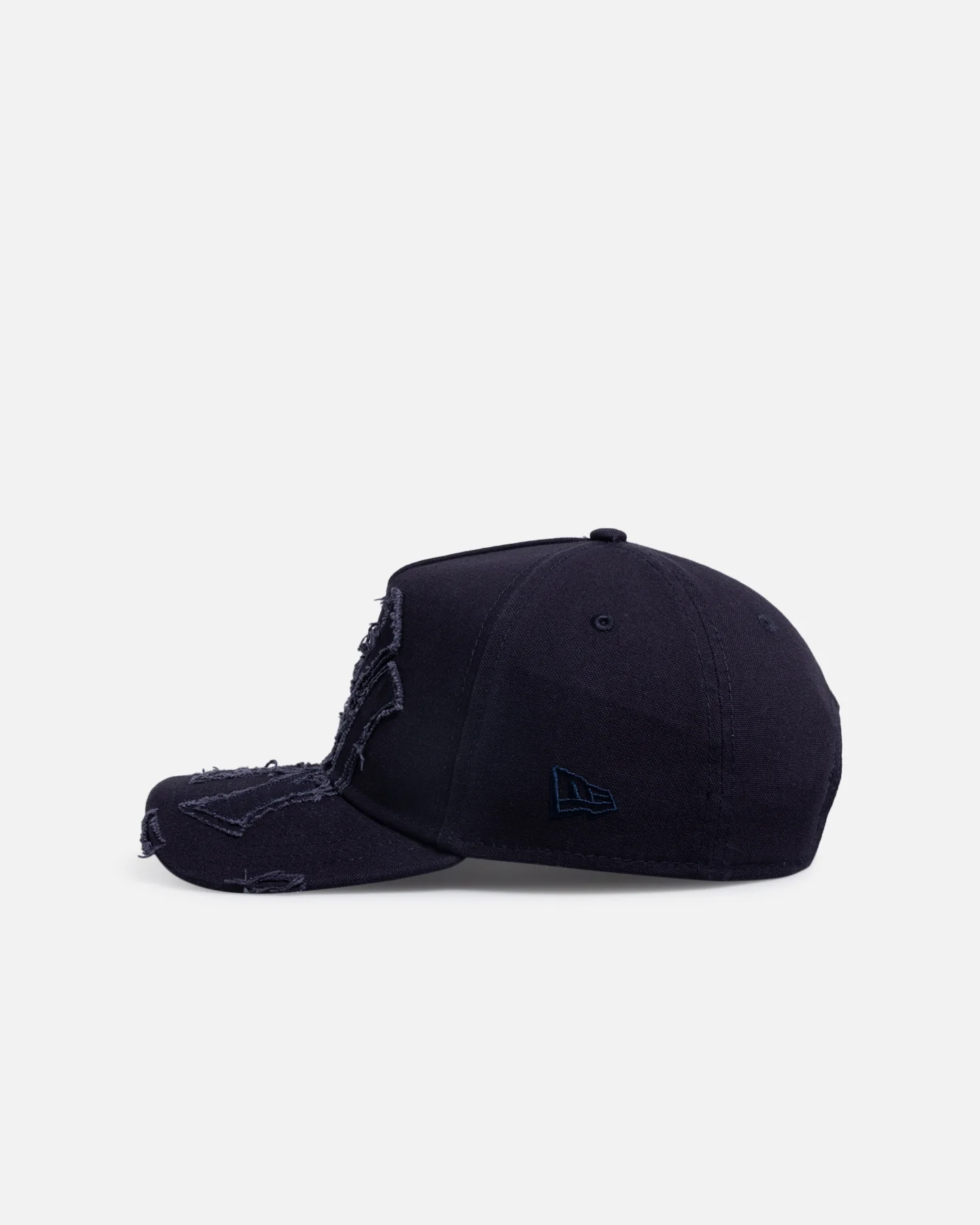 New Era New York Yankees 'Applique Distressed' 9FORTY A-Frame Snapback Navy - Image 4