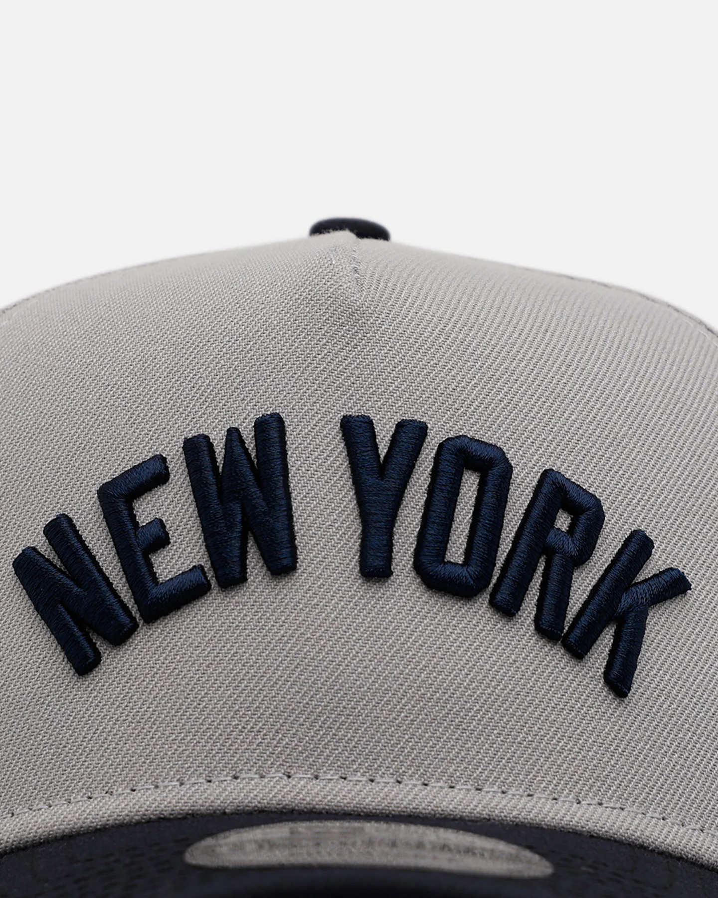 New Era New York Yankees 'Away Greys' 9FORTY A-Frame Snapback Grey - Image 5
