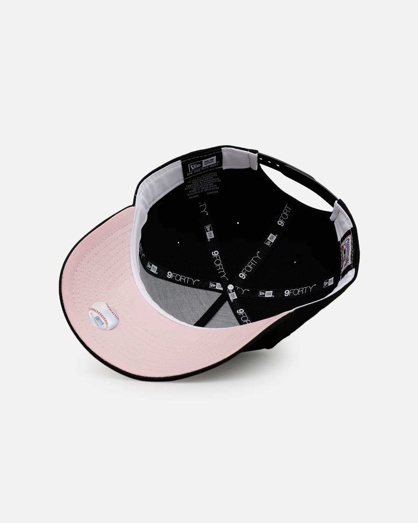 New Era New York Yankees 'Black And Pink' 9FORTY A-Frame Snapback Black/Pink - Image 6