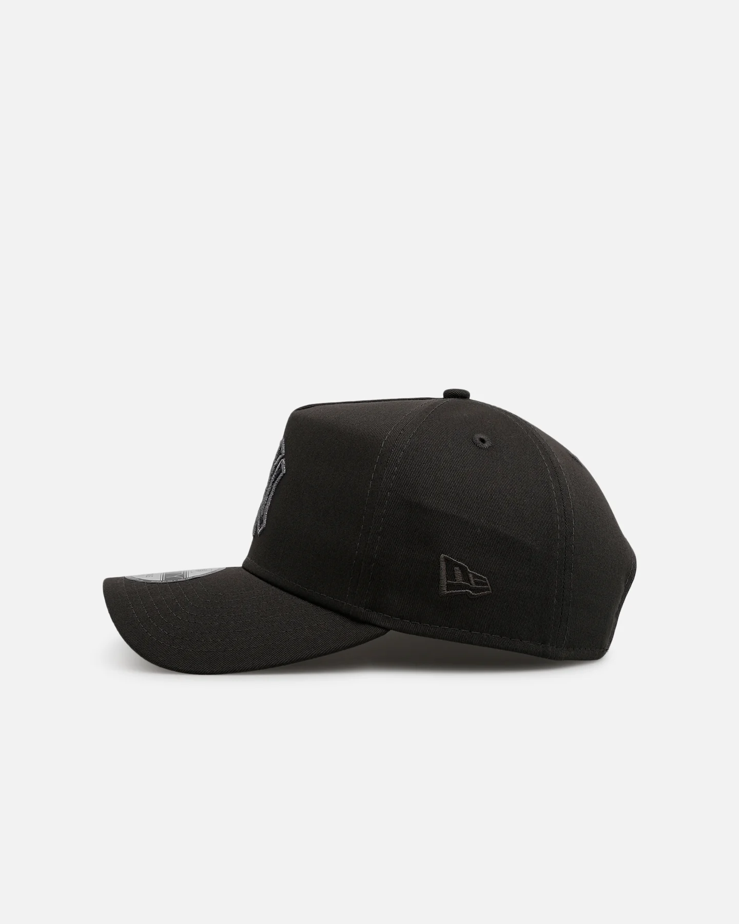 New Era New York Yankees 'Carbon Weave' 9FORTY A-Frame Snapback Black - Image 4