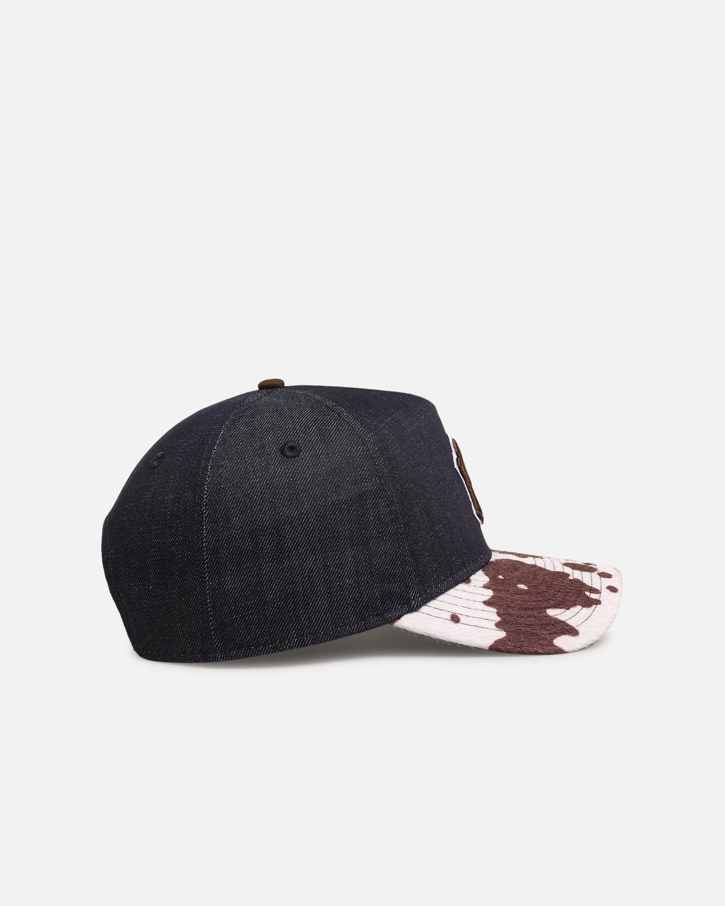 New Era New York Yankees 'Denim Cowhide' 9FORTY A-Frame Snapback Navy - Image 3
