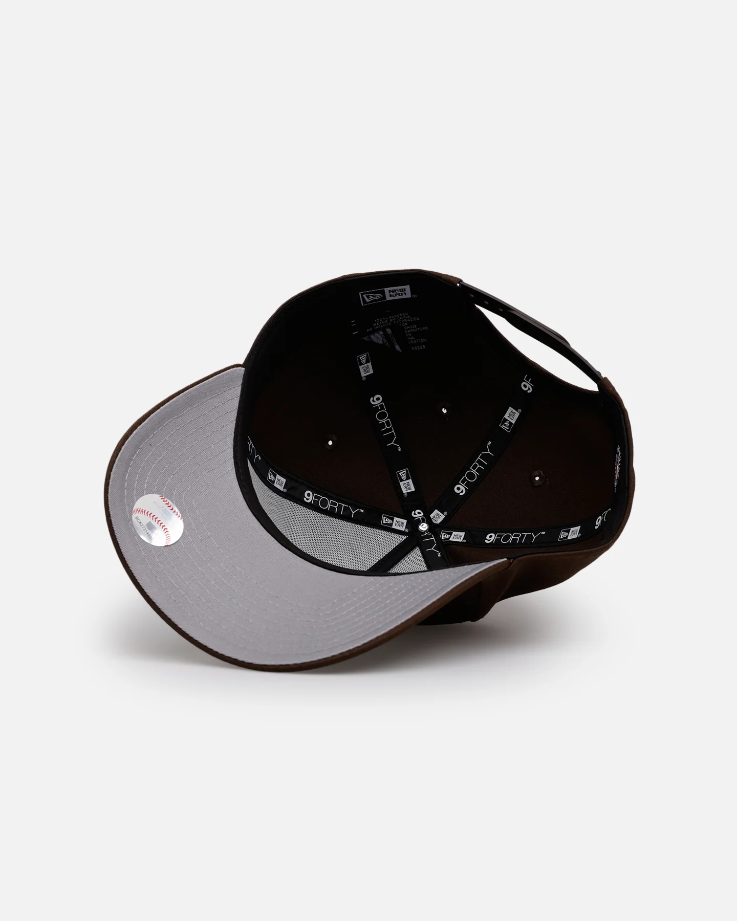 New Era New York Yankees 'Diamante' 9FORTY A-Frame Snapback Walnut - Image 6