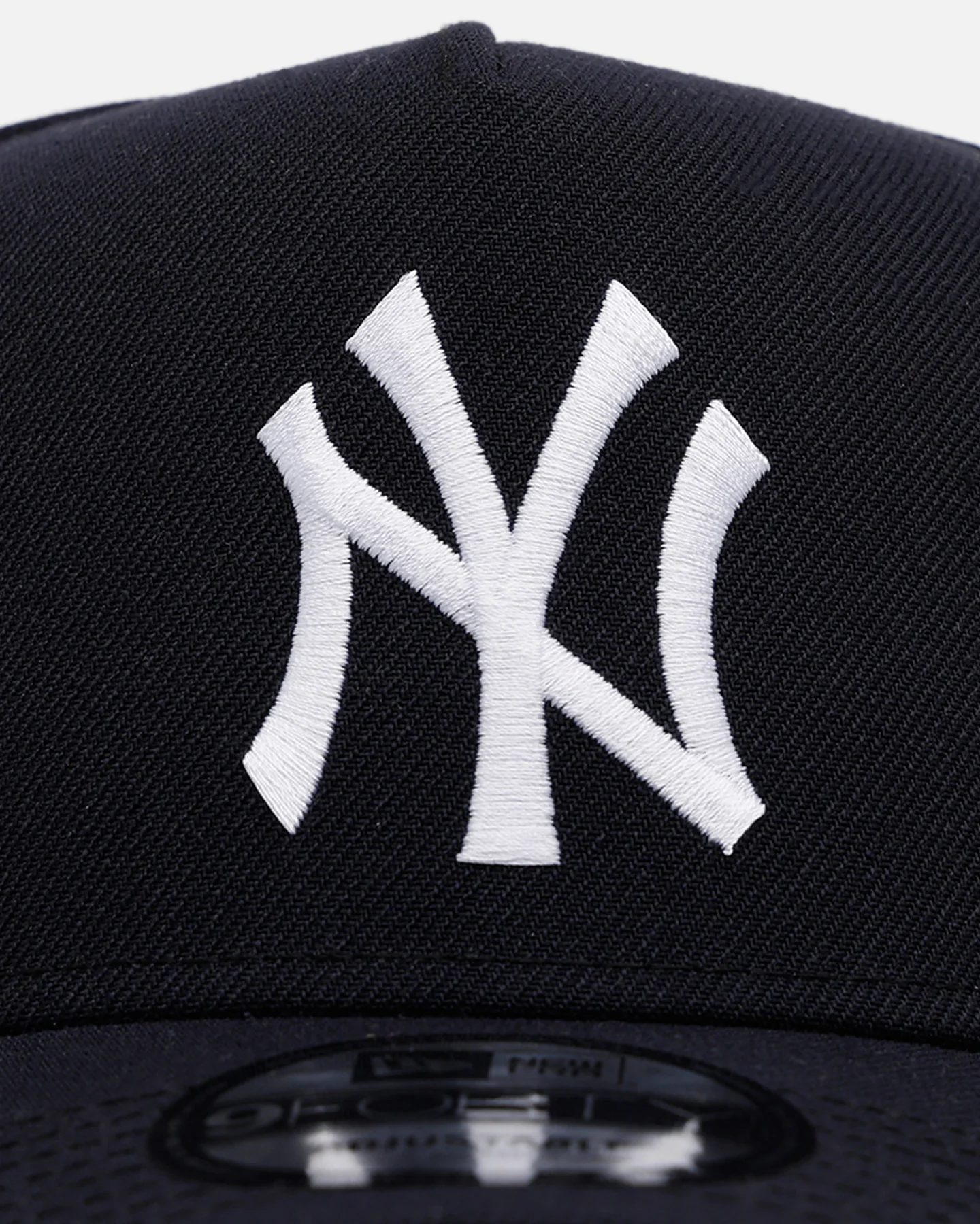 New Era New York Yankees 'Homage' 9FORTY A-Frame Snapback Navy - Image 5