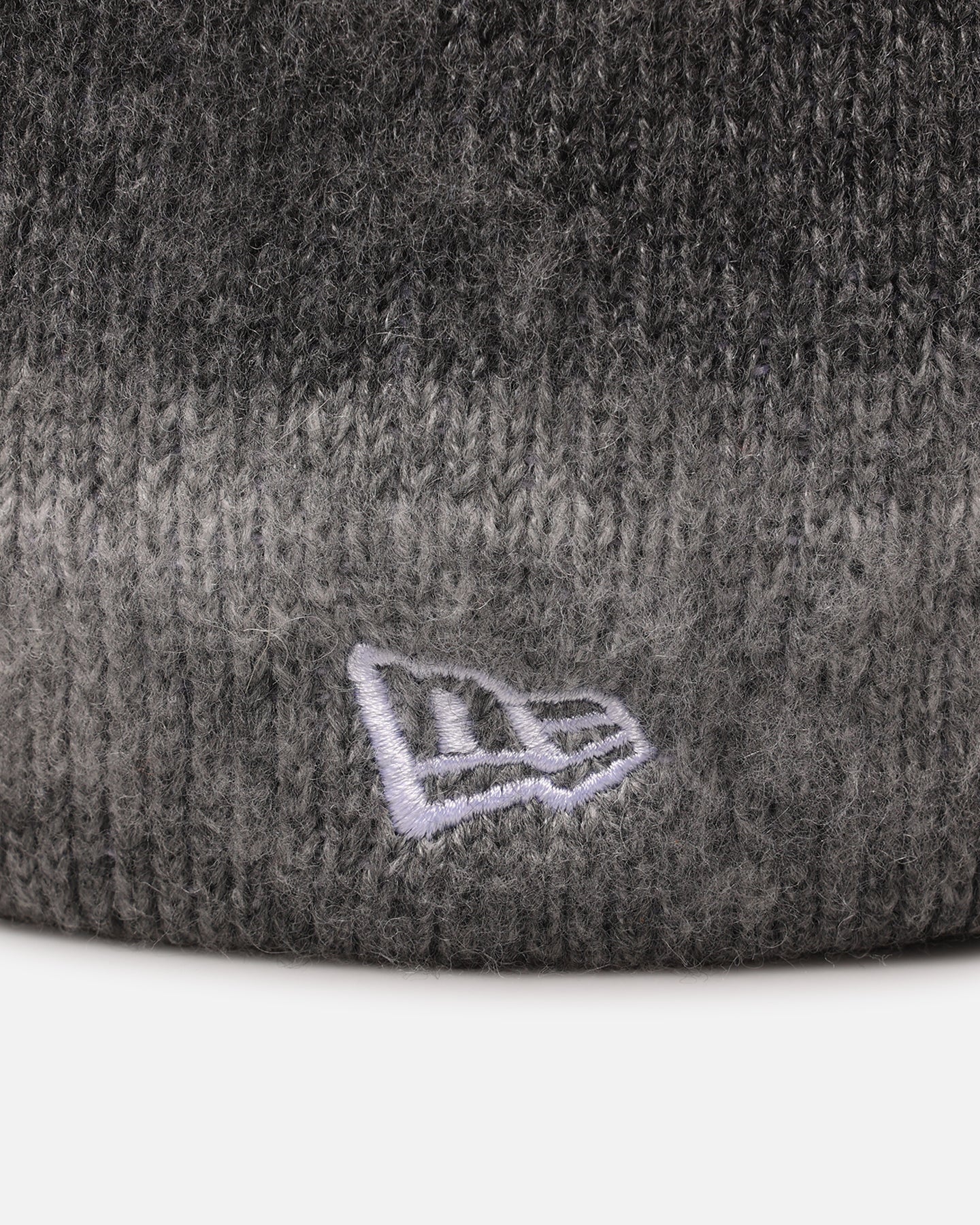 New Era New York Yankees Knitted Skully Beanie Black - Image 6
