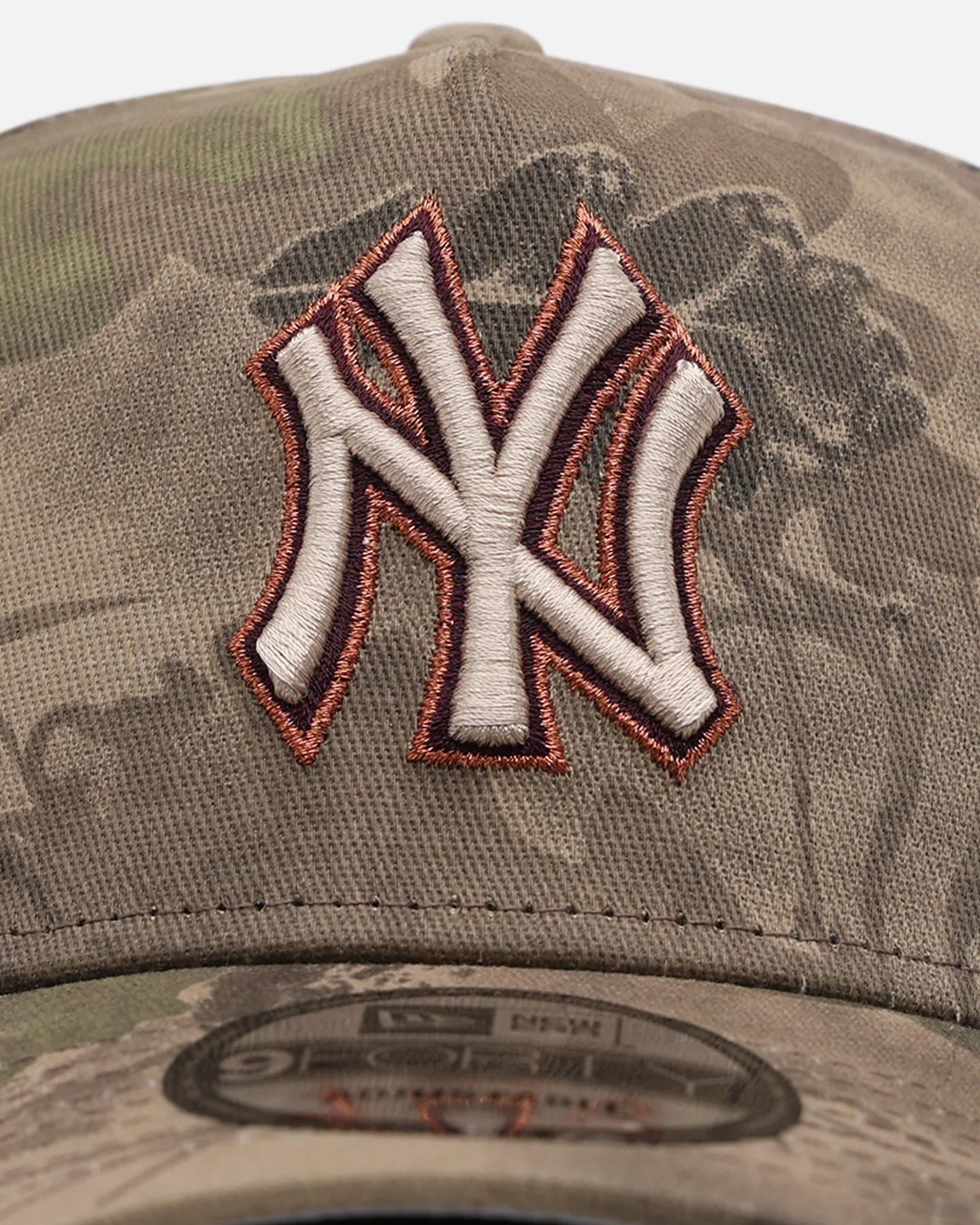 New Era New York Yankees 'Leaf Camo' 9FORTY A-Frame Snapback Leaf - Image 5