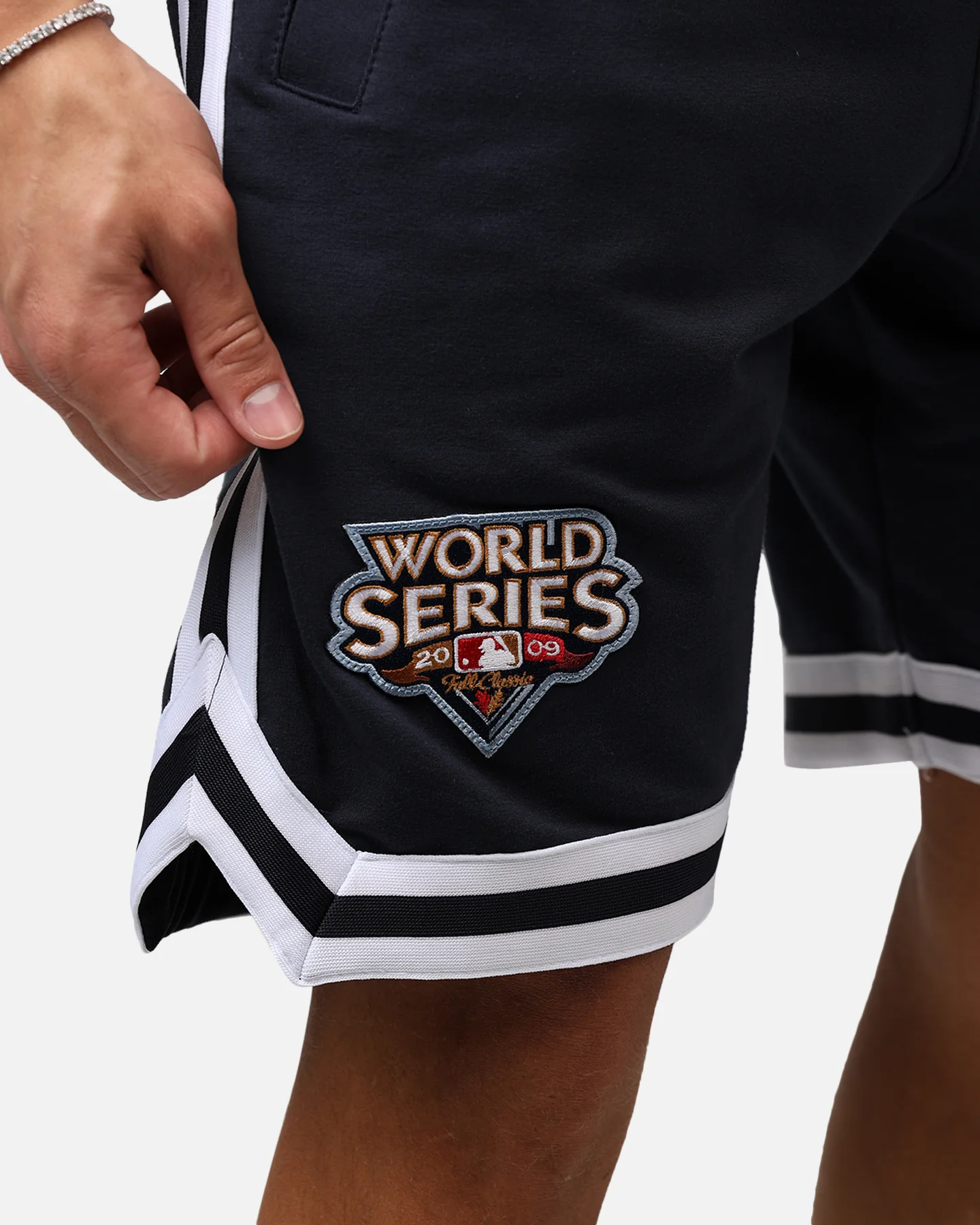 New Era New York Yankees 'Logo Select Official Team Colors' Shorts OTC - Image 8
