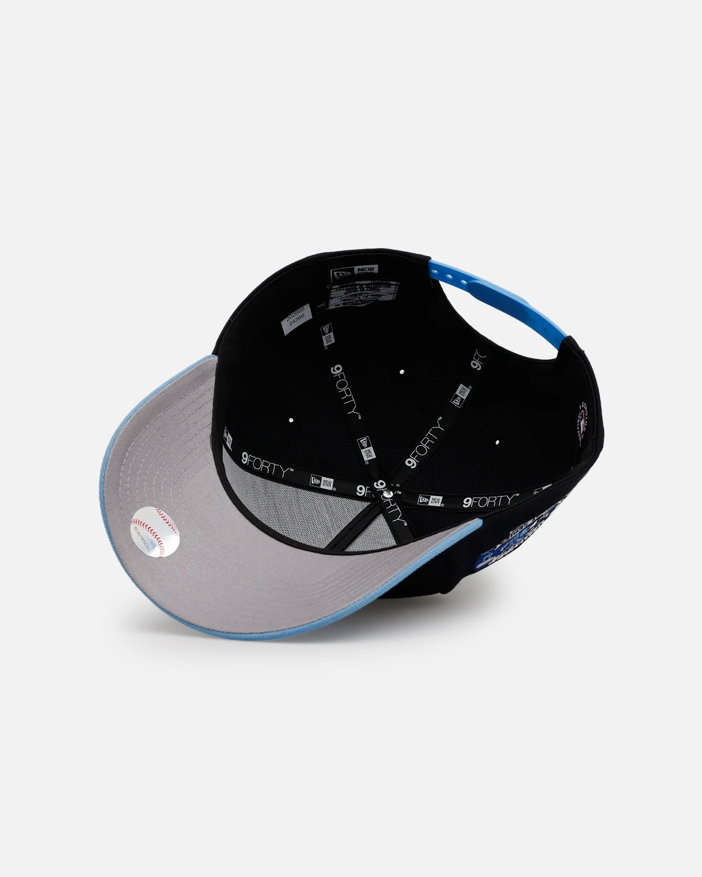 New Era New York Yankees 'Ocean' 9FORTY A-Frame Snapback Navy/Sky Blue - Image 6